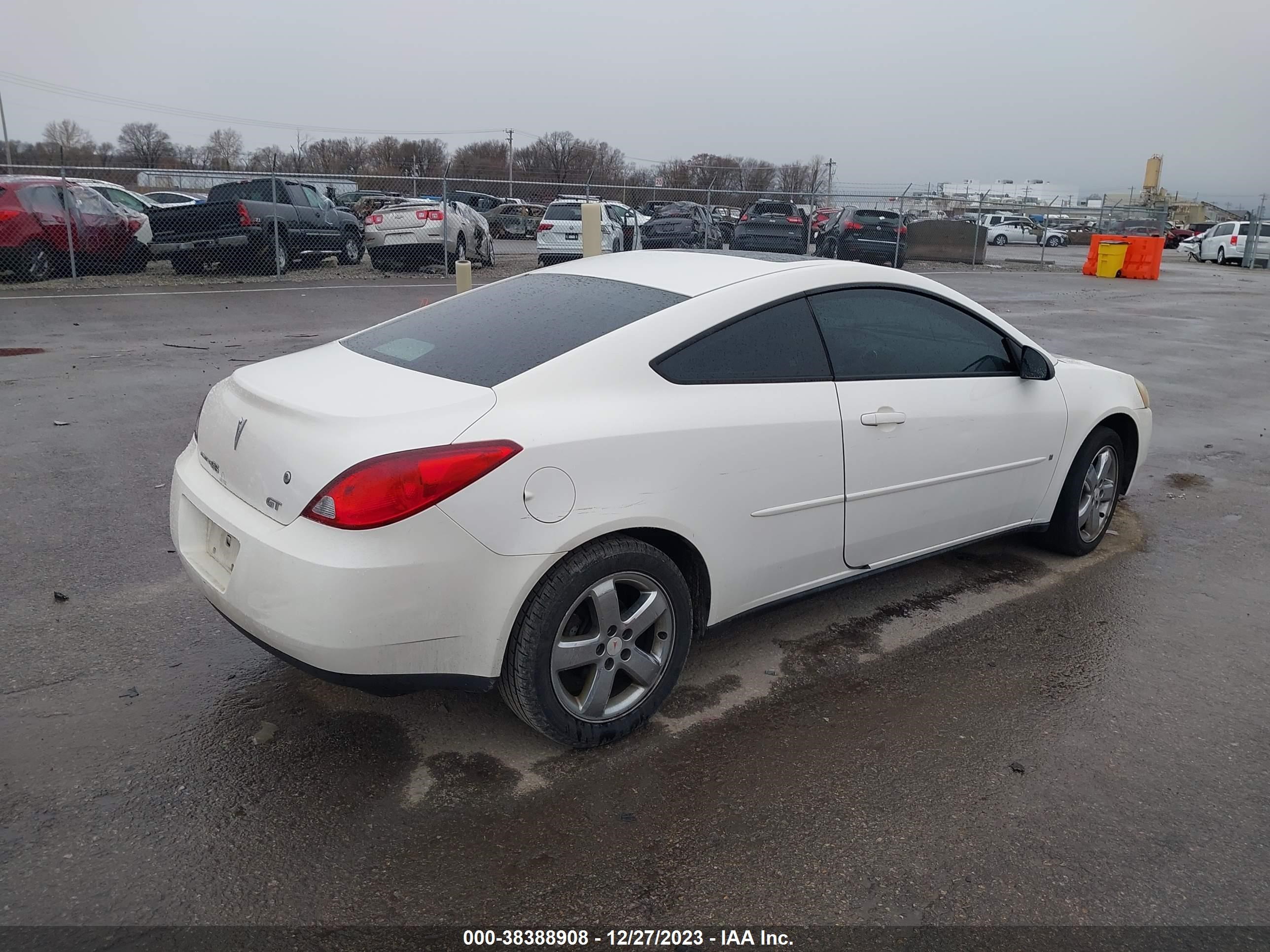 Photo 3 VIN: 1G2ZH158164252558 - PONTIAC G6 