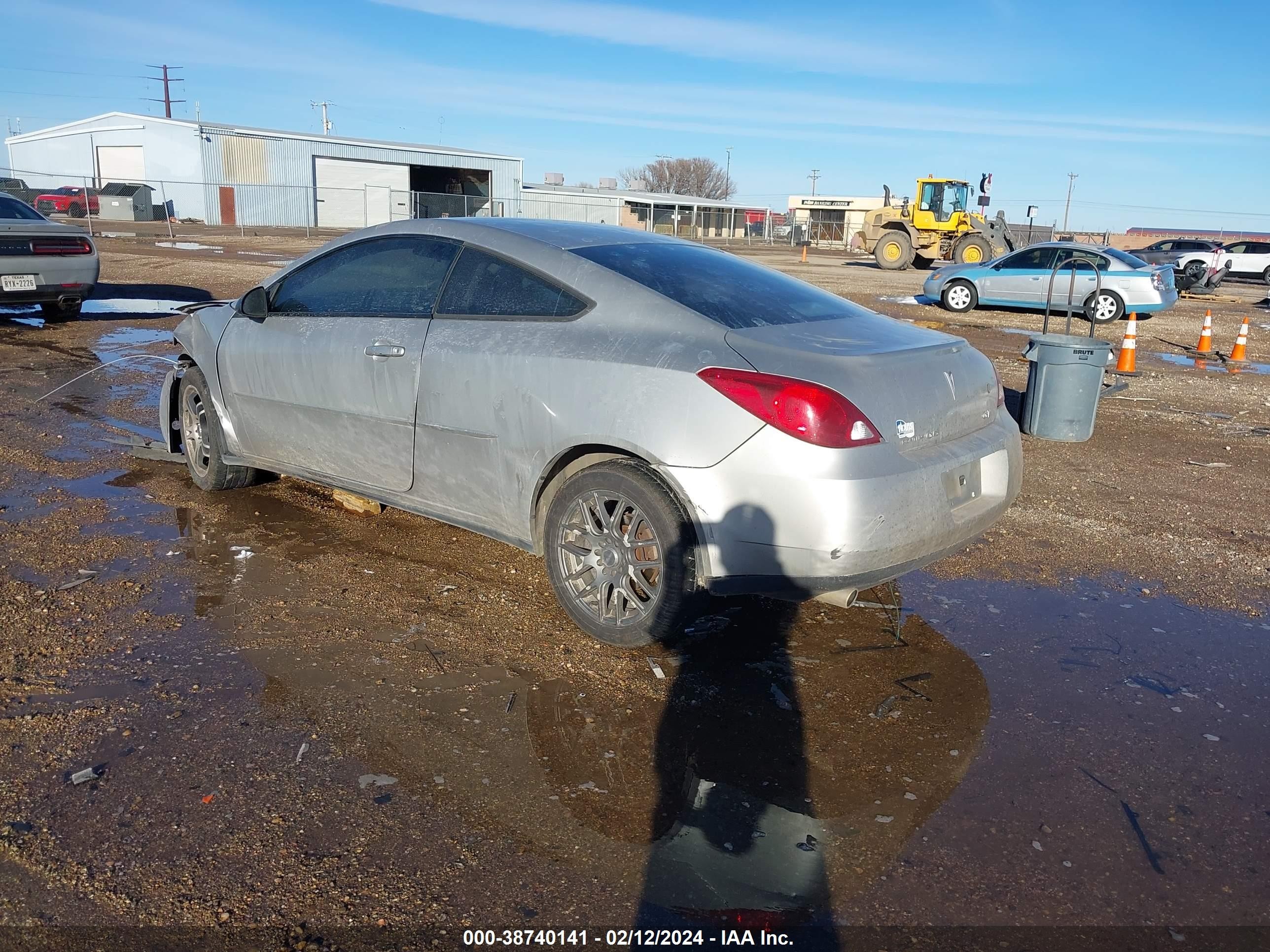 Photo 2 VIN: 1G2ZH158864223266 - PONTIAC G6 