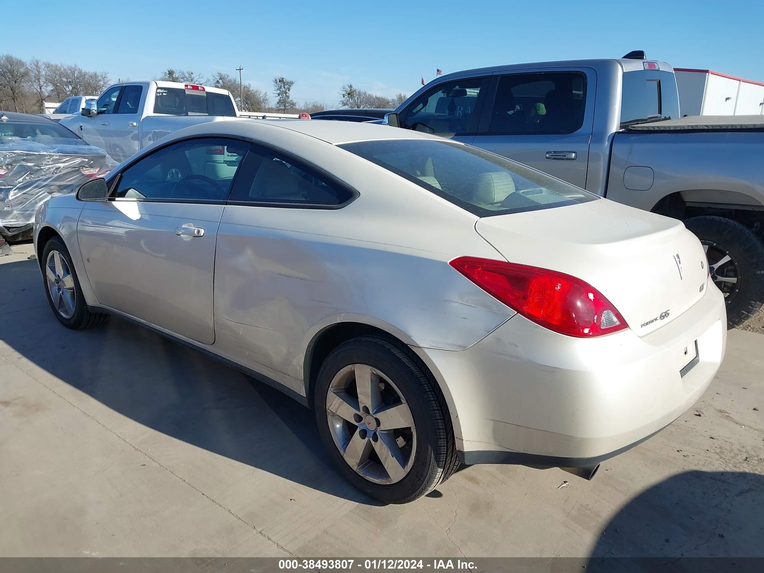 Photo 2 VIN: 1G2ZH17N194226114 - PONTIAC G6 