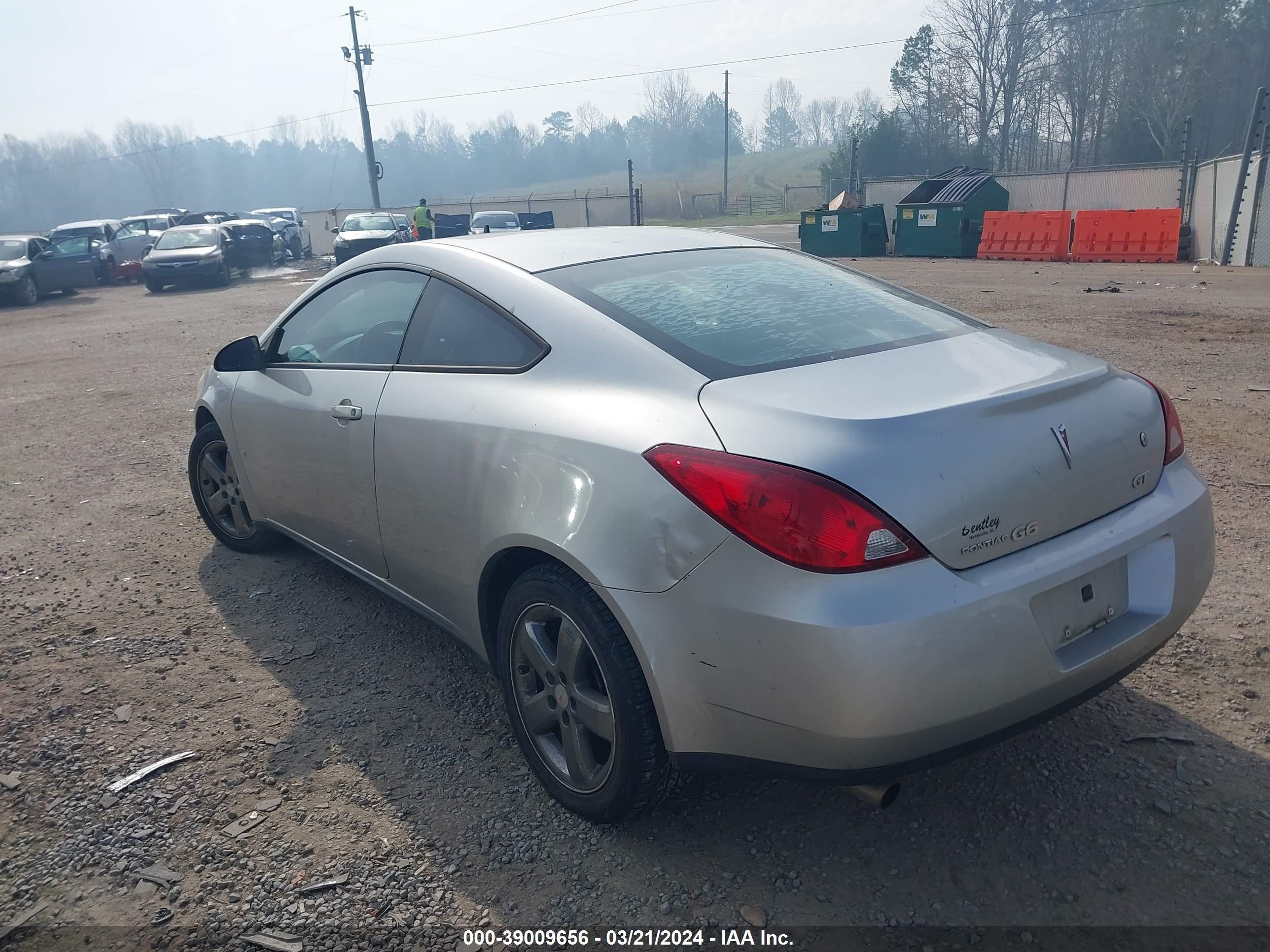 Photo 2 VIN: 1G2ZH17N274200912 - PONTIAC G6 