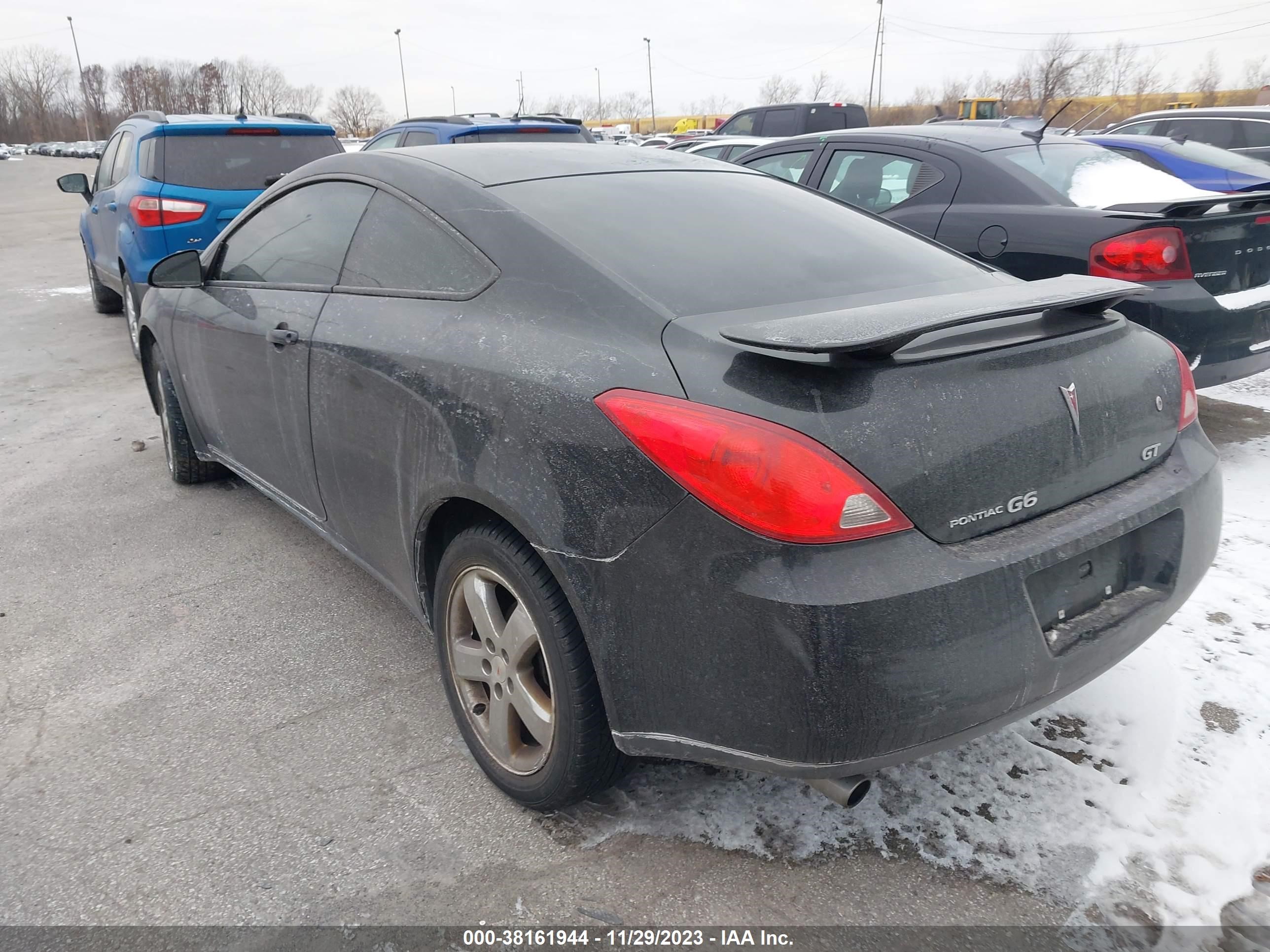 Photo 2 VIN: 1G2ZH17N284111861 - PONTIAC G6 