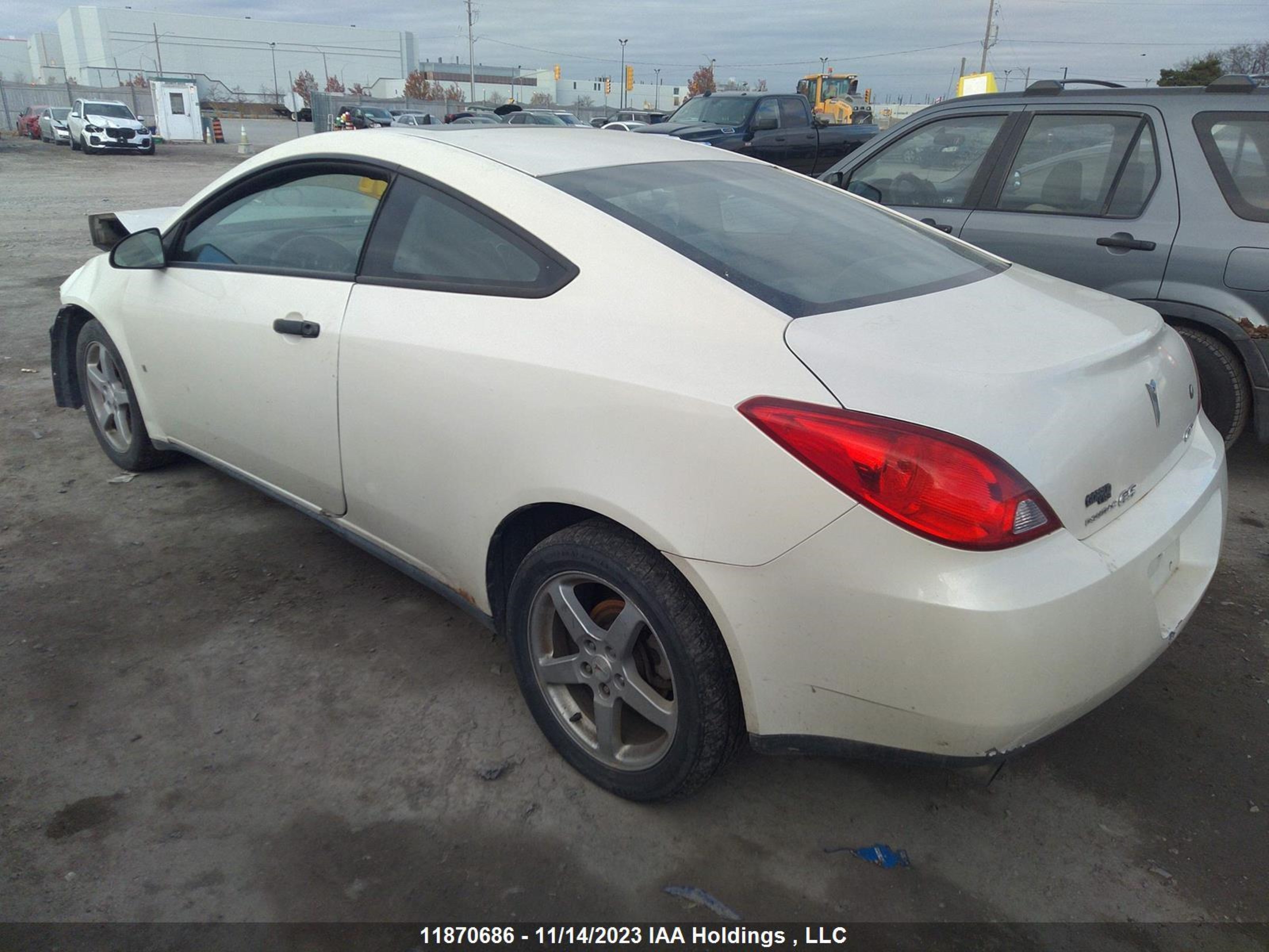 Photo 2 VIN: 1G2ZH17N694153726 - PONTIAC G6 