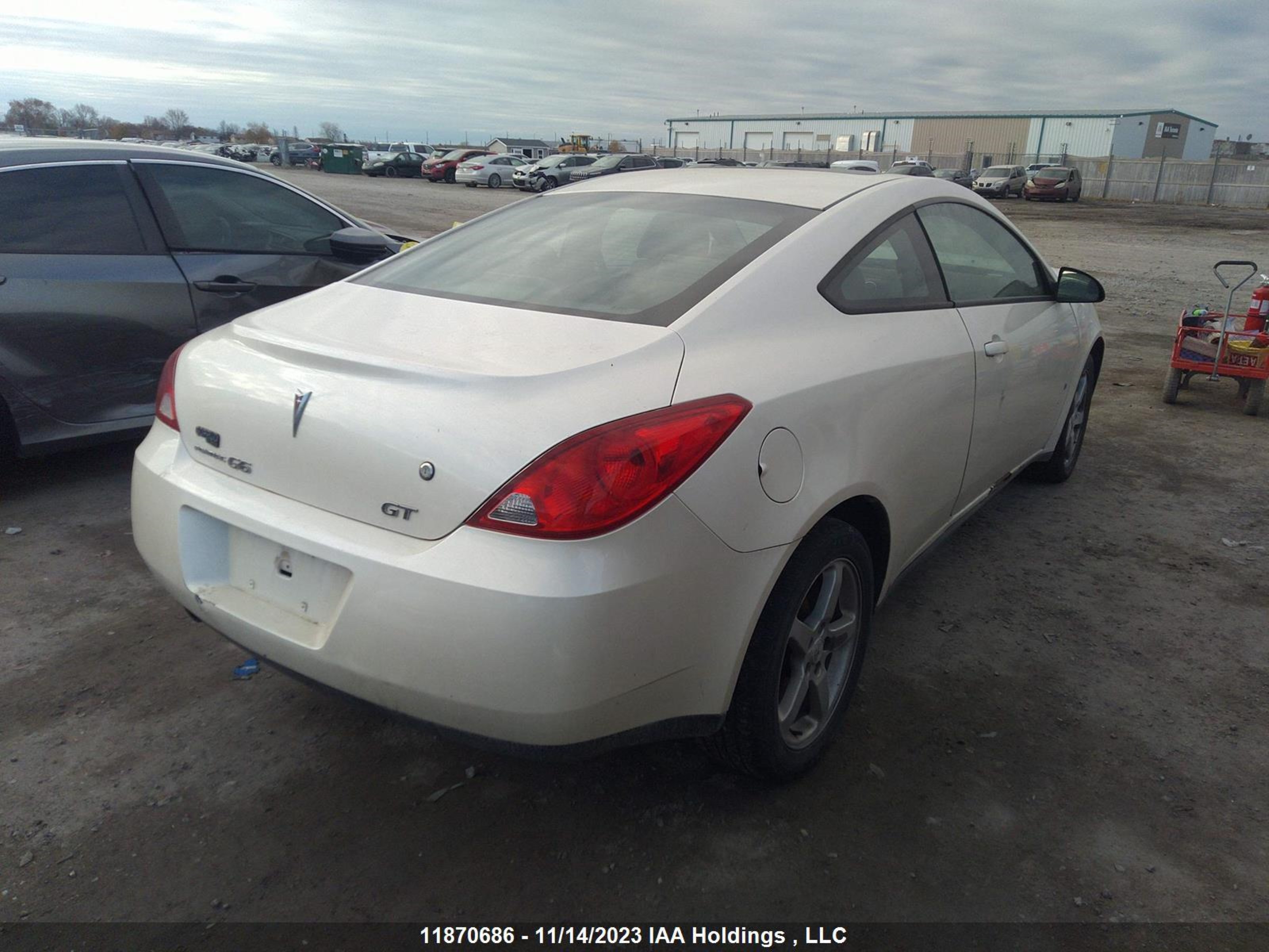 Photo 3 VIN: 1G2ZH17N694153726 - PONTIAC G6 