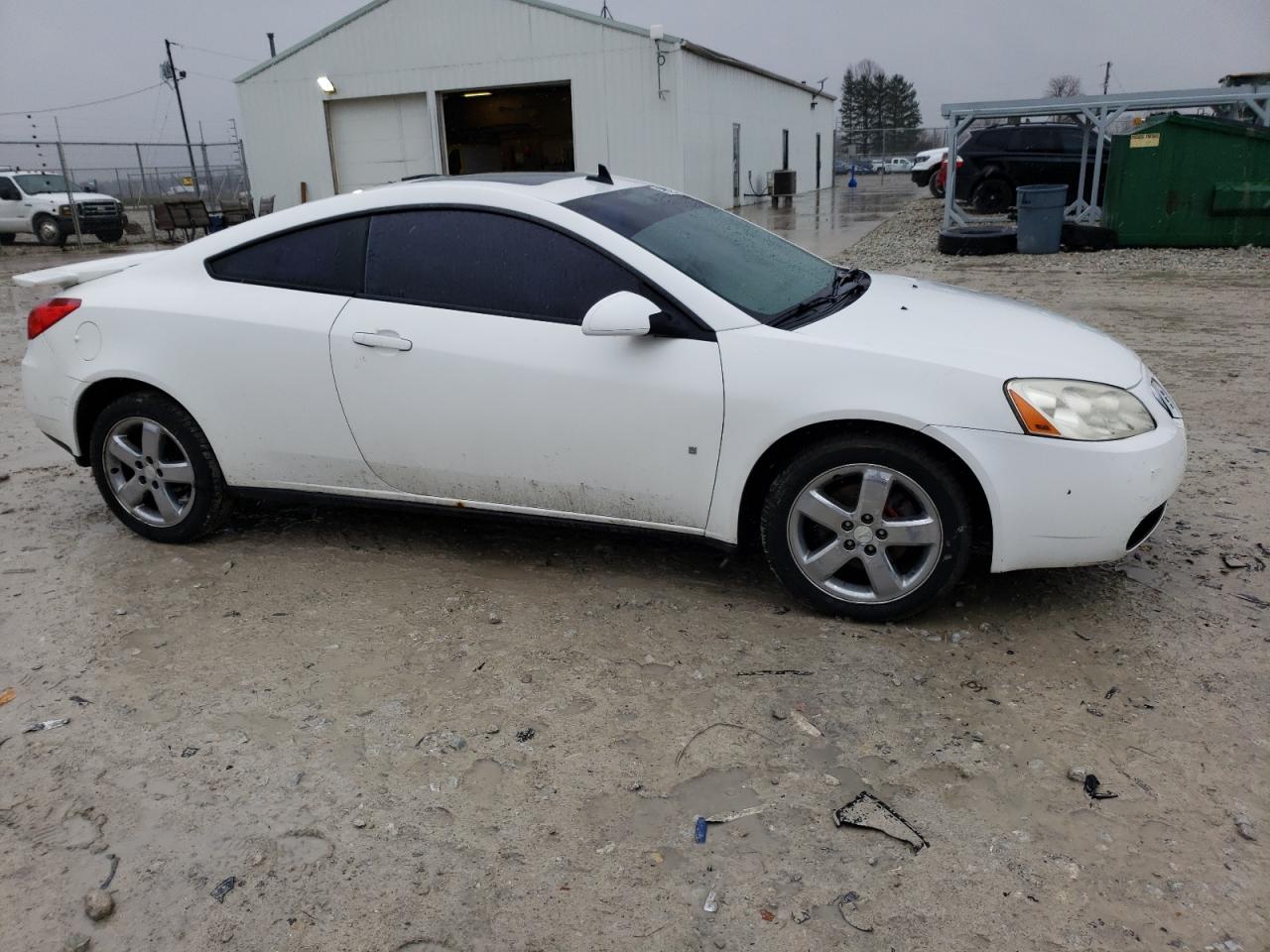 Photo 3 VIN: 1G2ZH17N994157463 - PONTIAC G6 