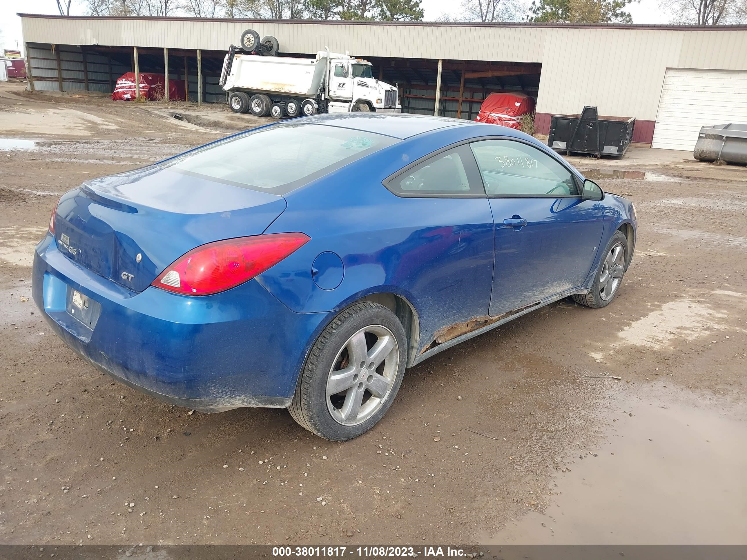 Photo 3 VIN: 1G2ZH18N974137239 - PONTIAC G6 