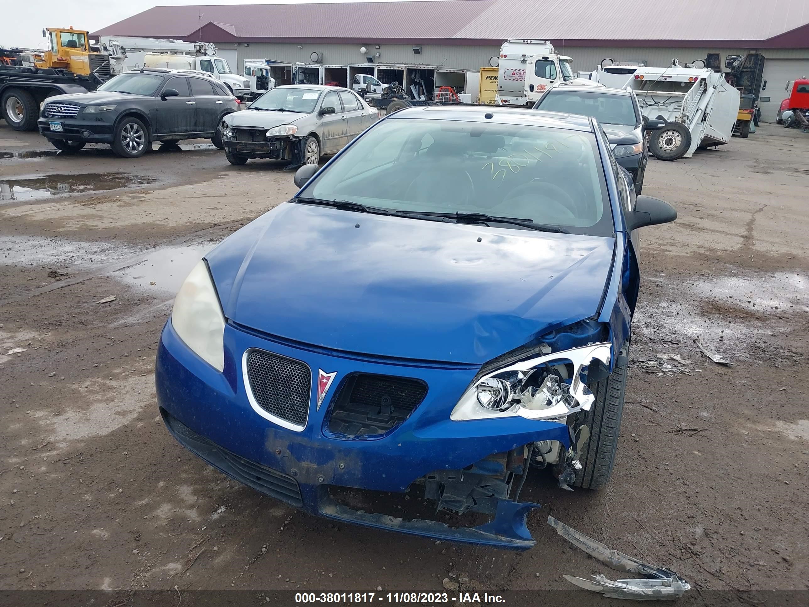 Photo 5 VIN: 1G2ZH18N974137239 - PONTIAC G6 