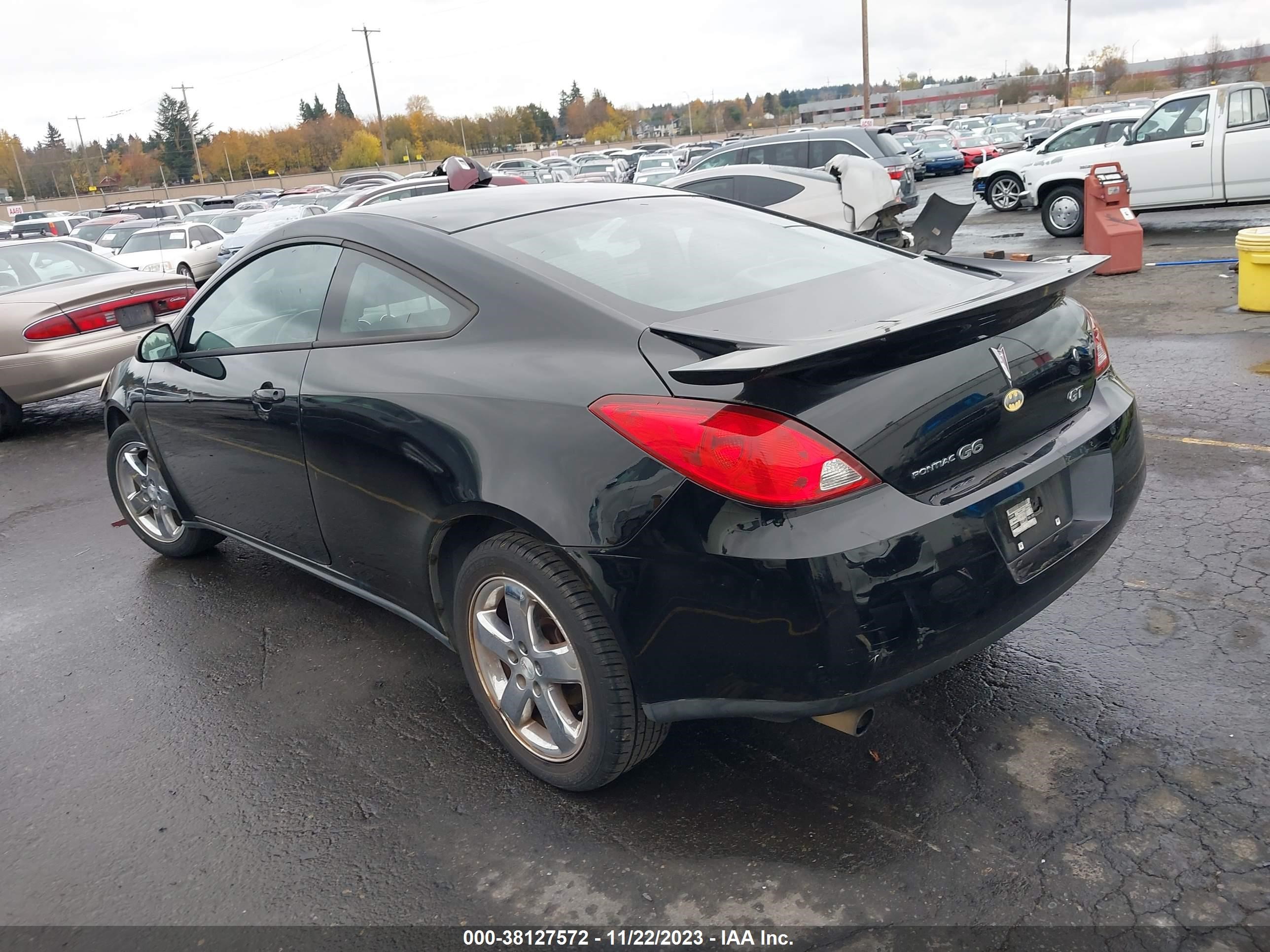 Photo 2 VIN: 1G2ZH18NX74226835 - PONTIAC G6 