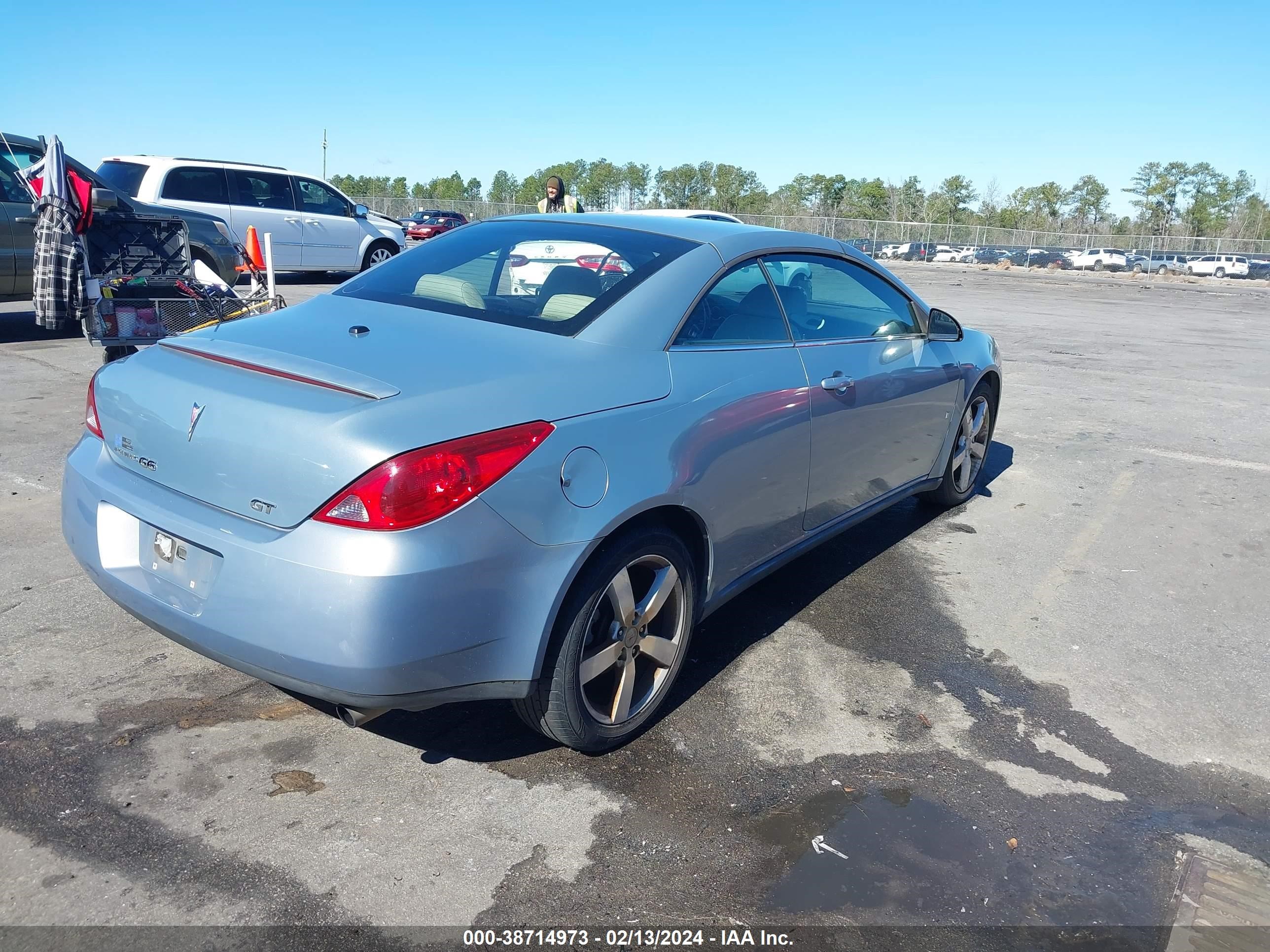 Photo 3 VIN: 1G2ZH351374251637 - PONTIAC G6 