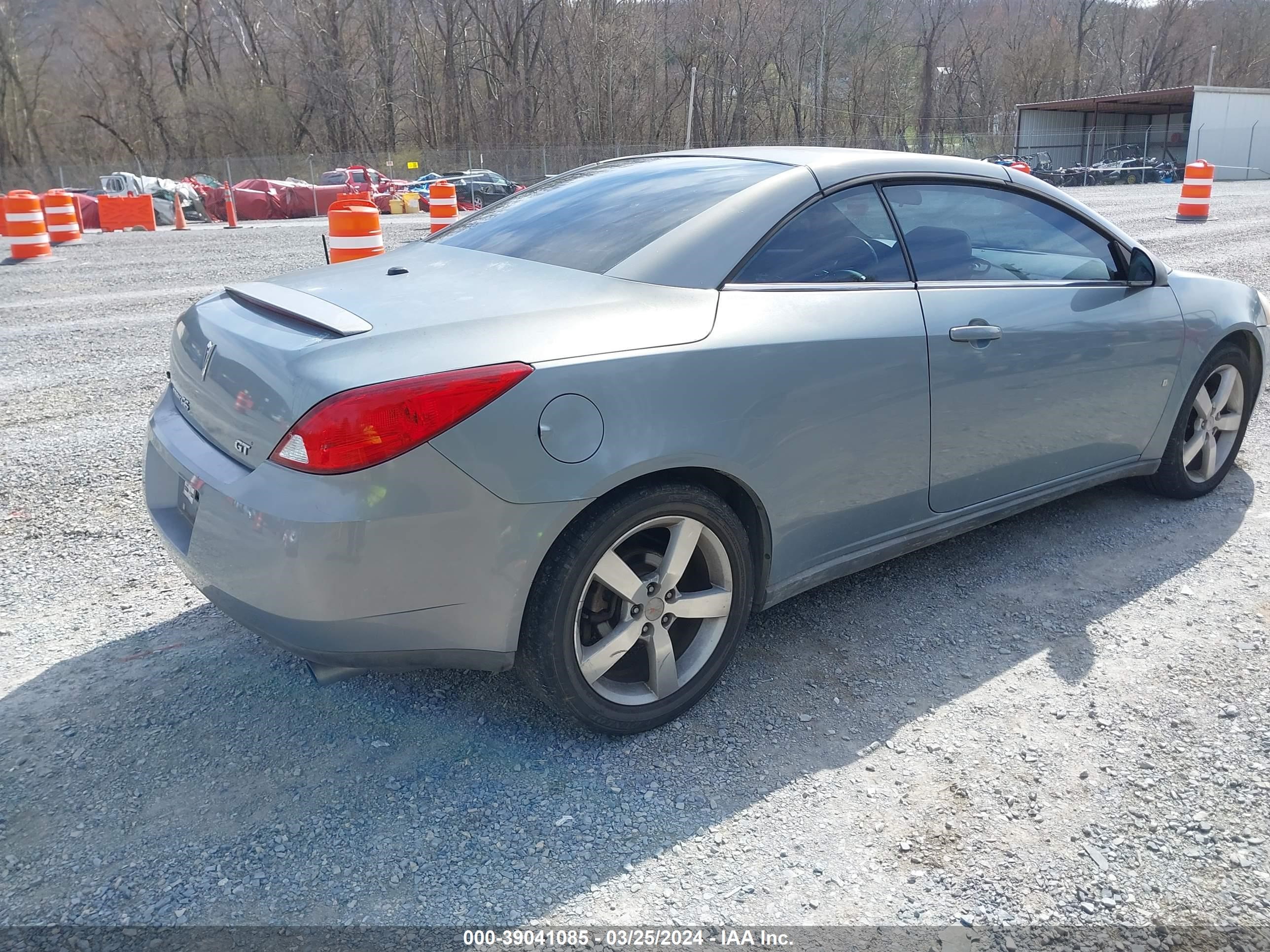 Photo 3 VIN: 1G2ZH351X74161790 - PONTIAC G6 