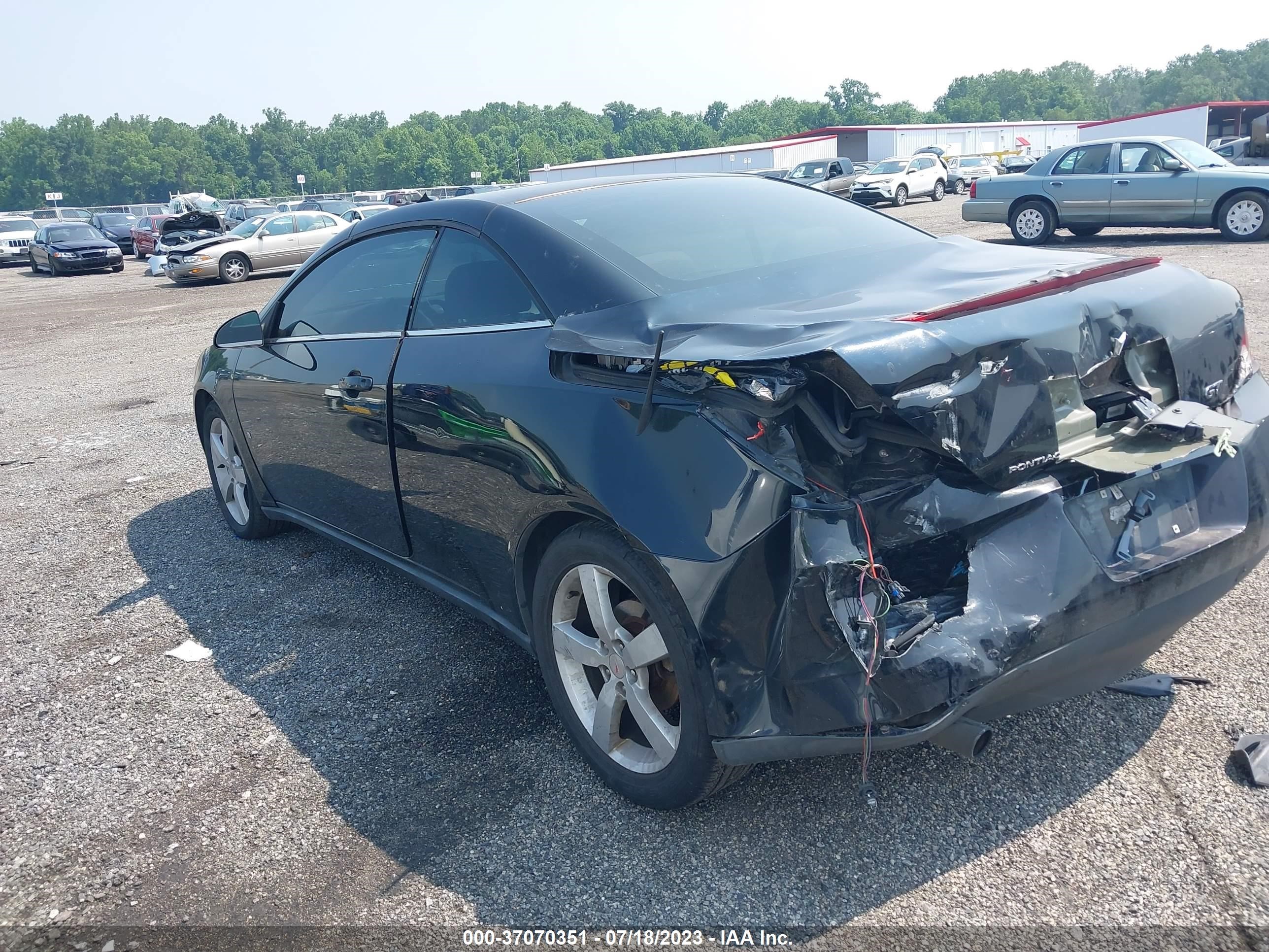 Photo 2 VIN: 1G2ZH35N474154174 - PONTIAC G6 