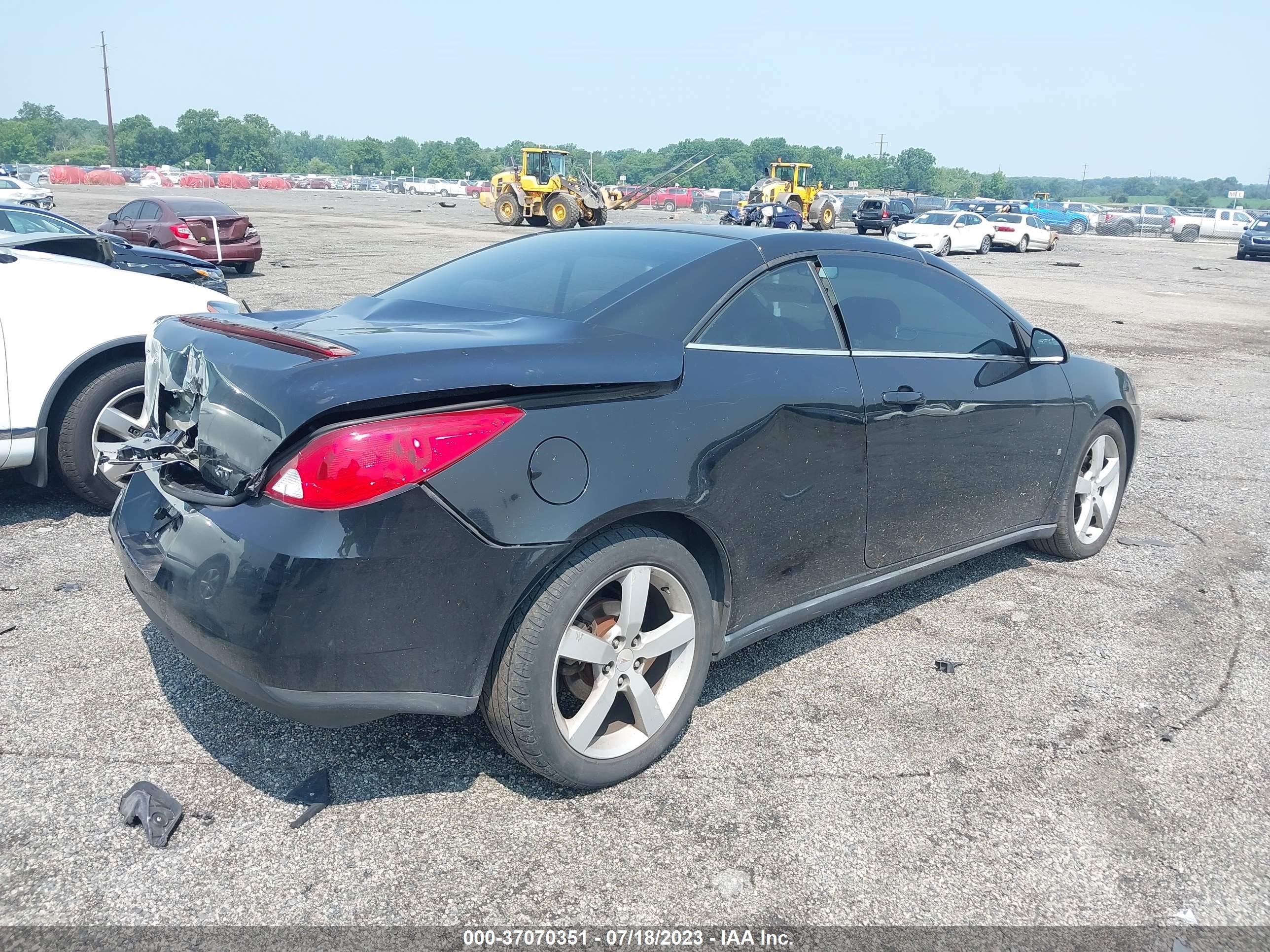 Photo 3 VIN: 1G2ZH35N474154174 - PONTIAC G6 