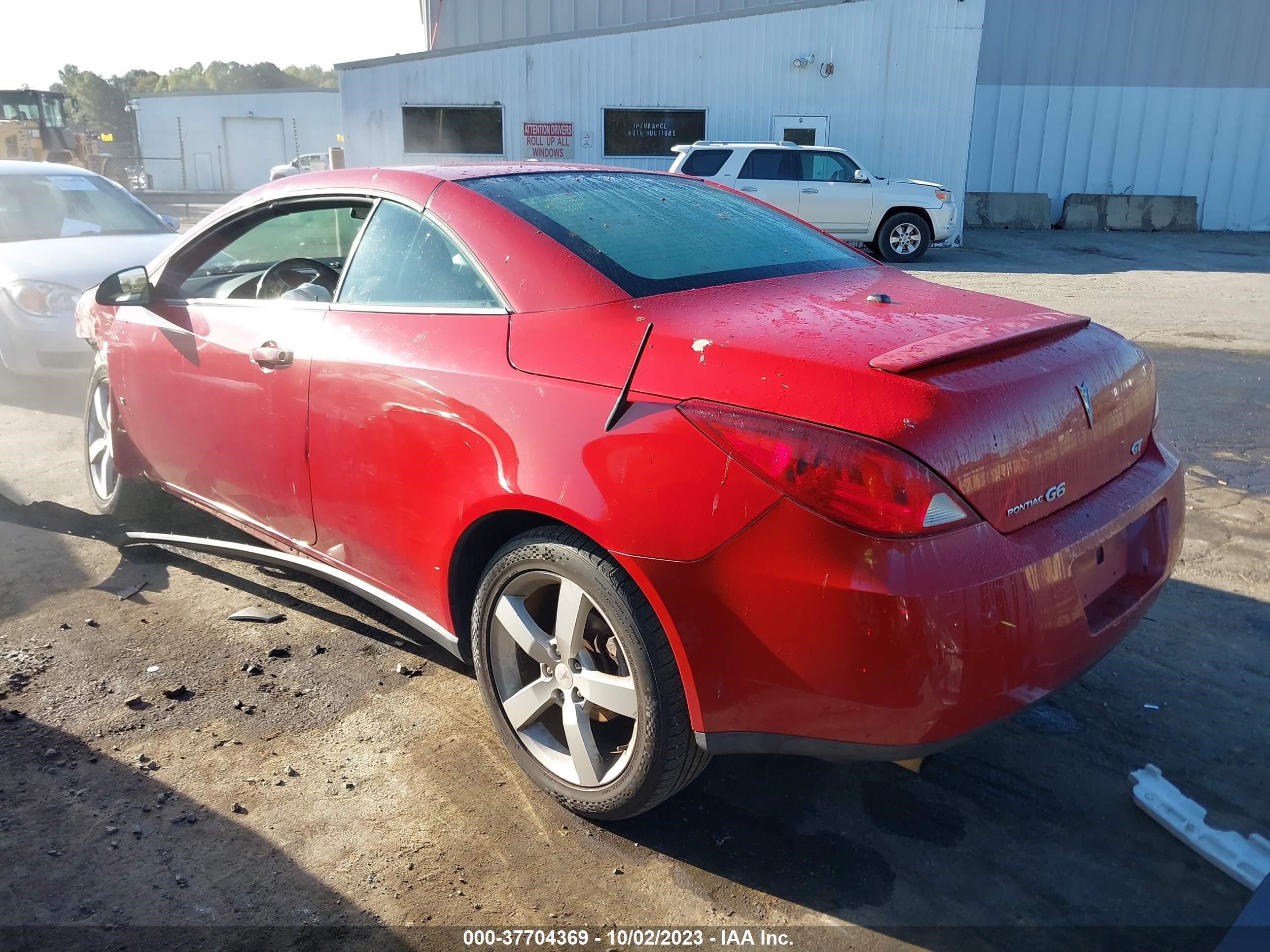 Photo 2 VIN: 1G2ZH35NX74125987 - PONTIAC G6 