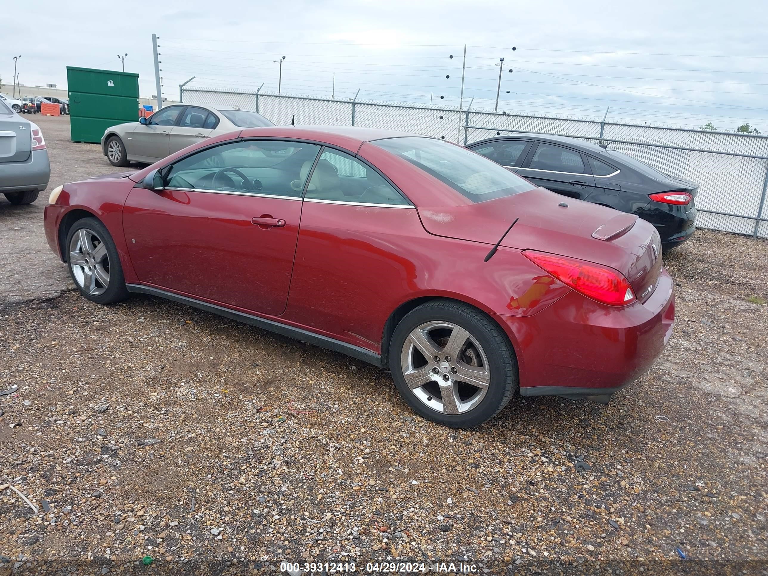 Photo 2 VIN: 1G2ZH361194121812 - PONTIAC G6 