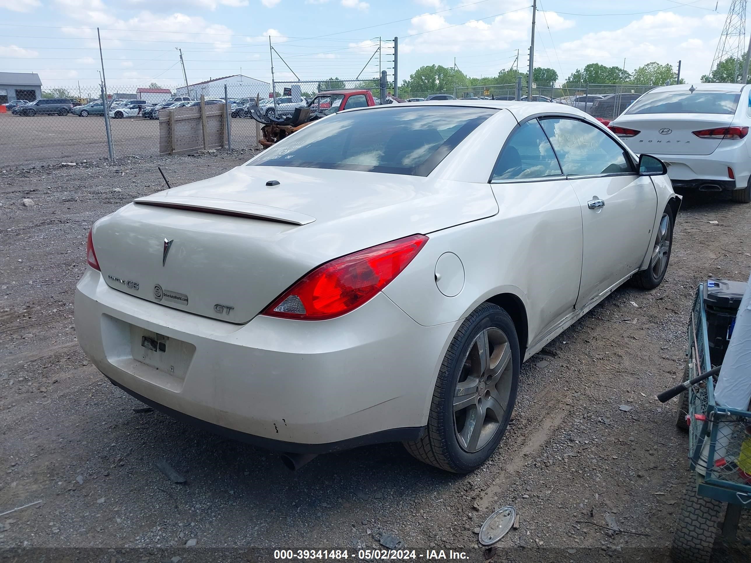 Photo 3 VIN: 1G2ZH361284292986 - PONTIAC G6 