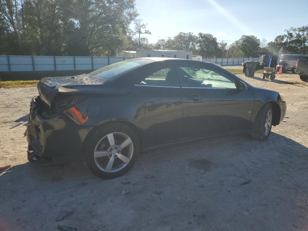 Photo 2 VIN: 1G2ZH36N394195106 - PONTIAC G6 