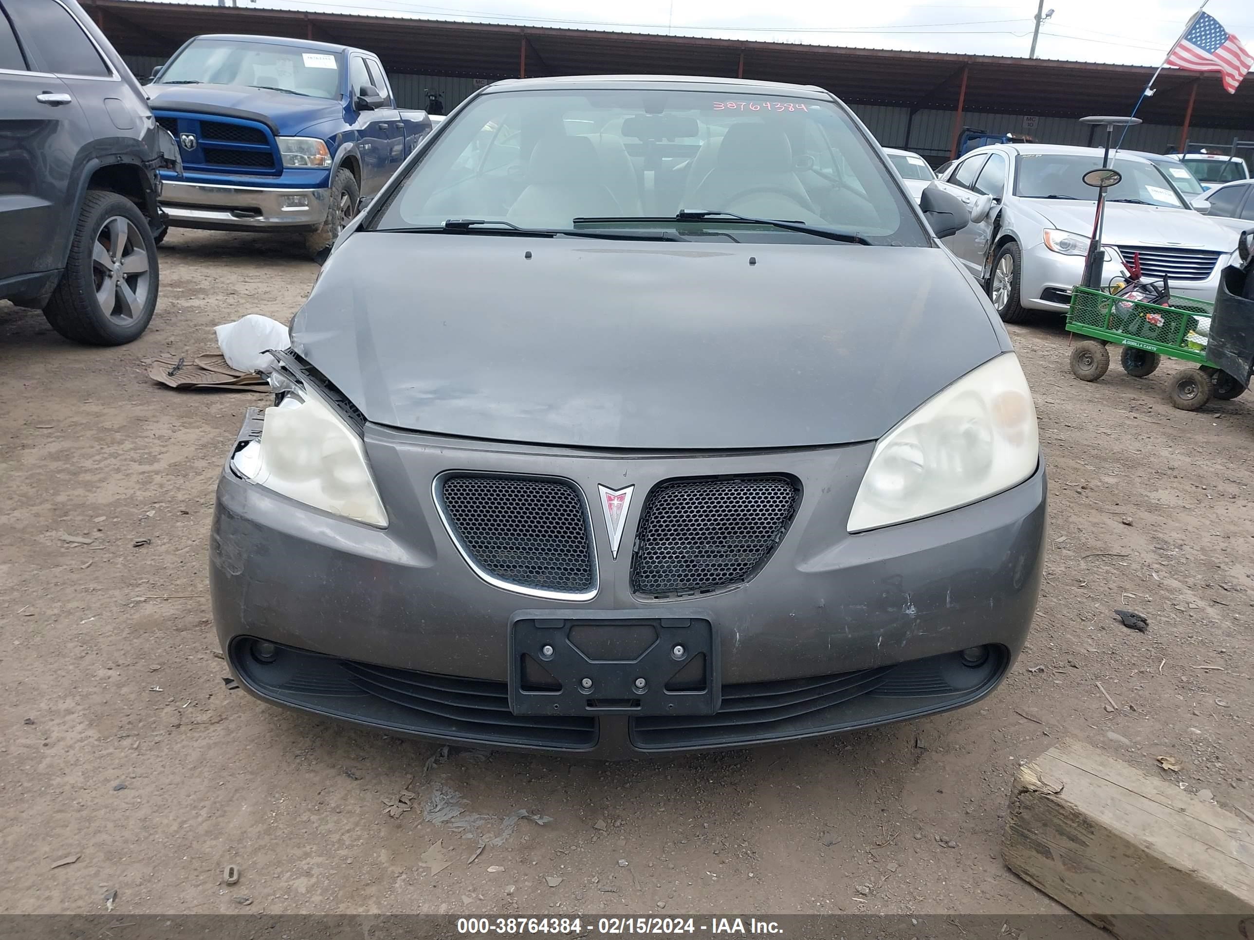 Photo 11 VIN: 1G2ZH36N874186026 - PONTIAC G6 