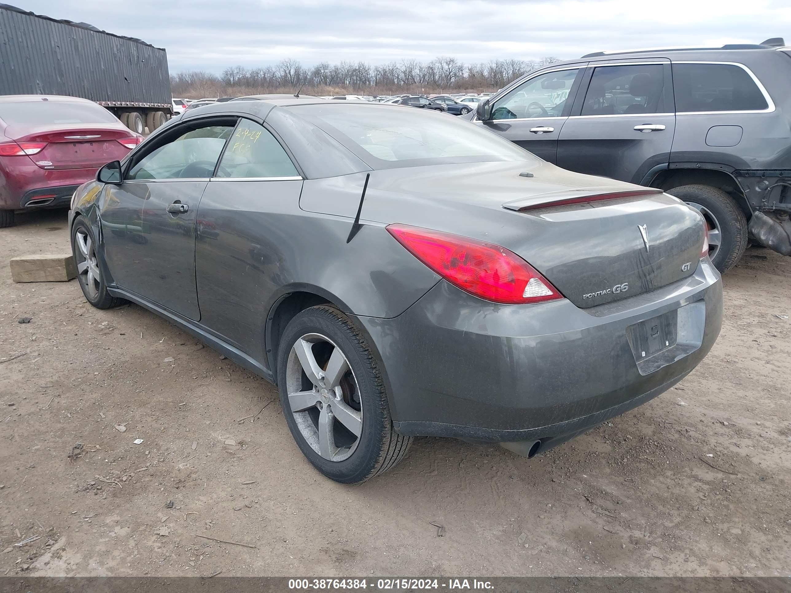 Photo 2 VIN: 1G2ZH36N874186026 - PONTIAC G6 