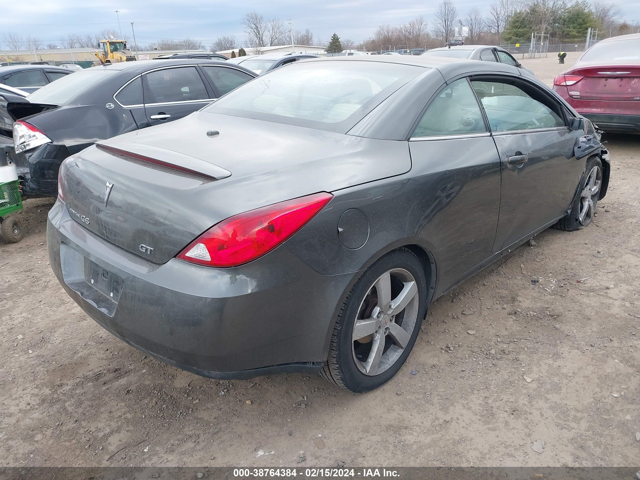 Photo 3 VIN: 1G2ZH36N874186026 - PONTIAC G6 