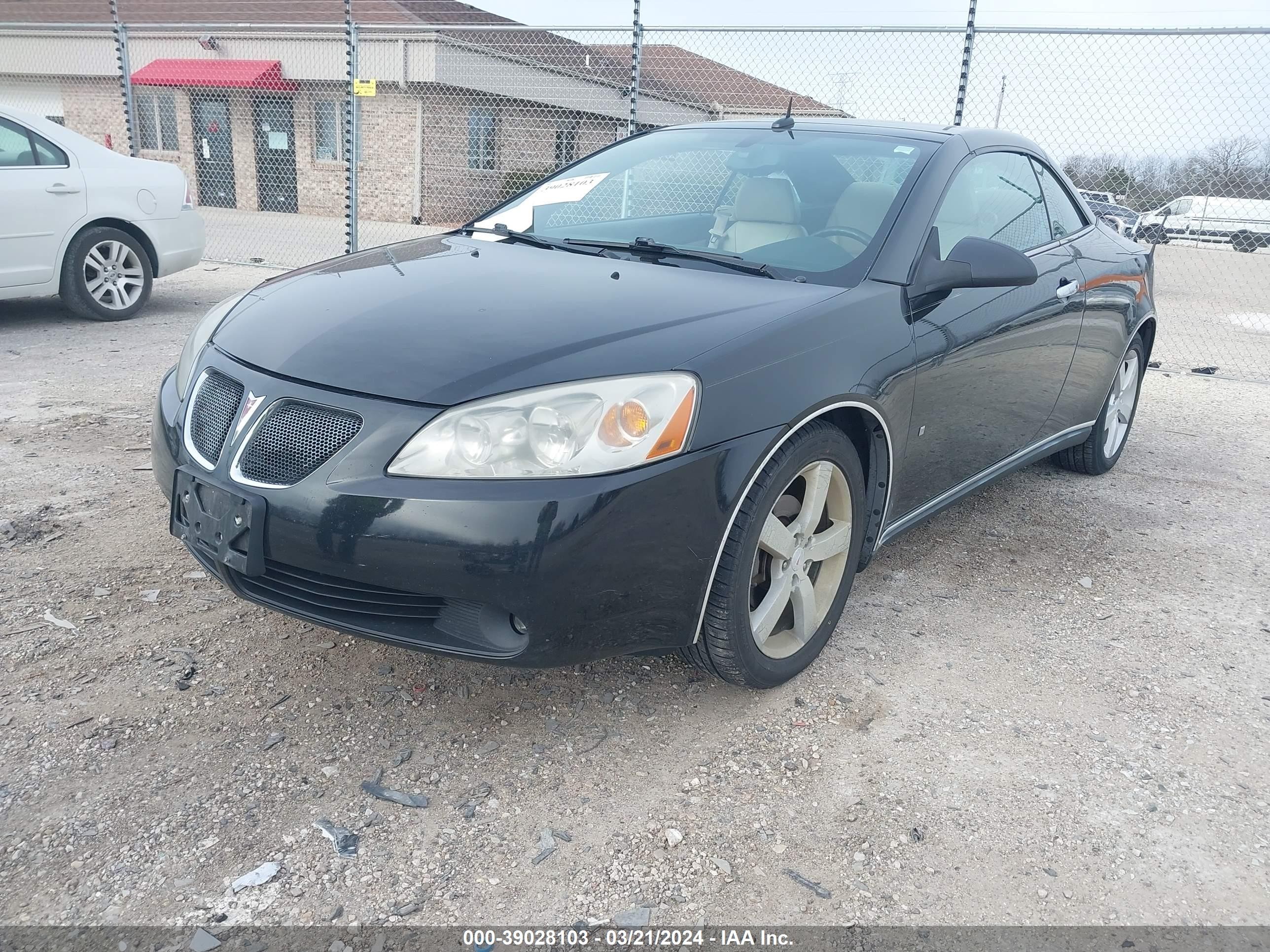 Photo 1 VIN: 1G2ZH36NX84117050 - PONTIAC G6 