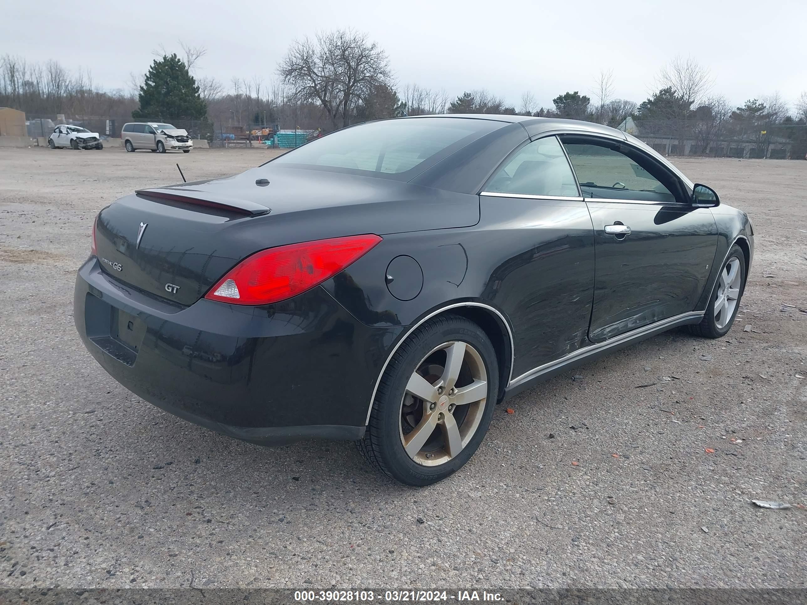 Photo 3 VIN: 1G2ZH36NX84117050 - PONTIAC G6 