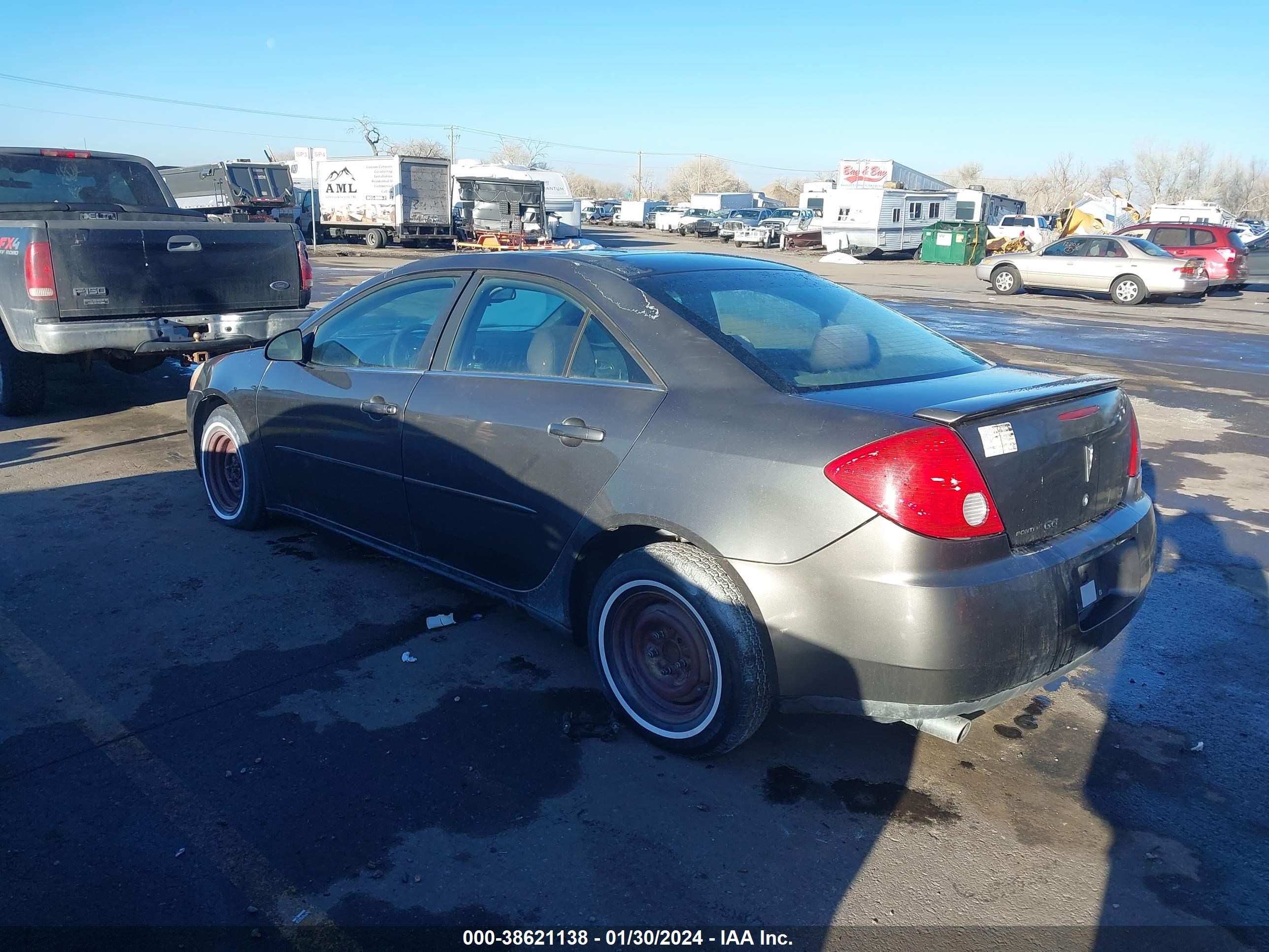 Photo 2 VIN: 1G2ZH528754176192 - PONTIAC G6 