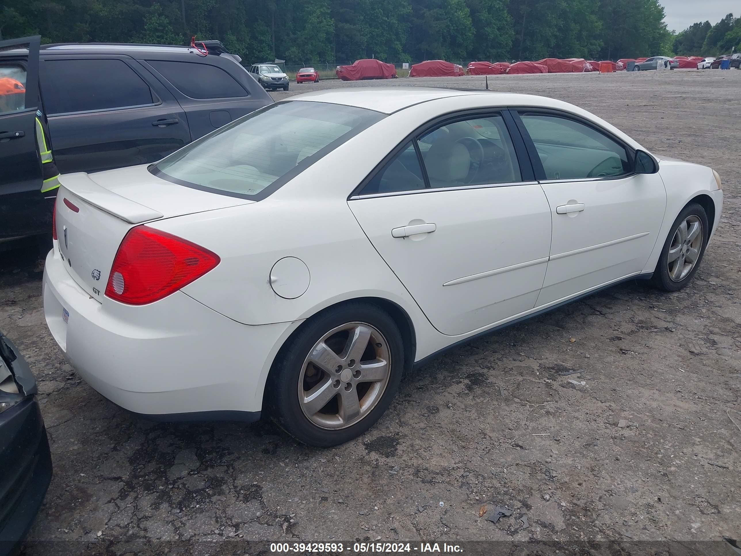 Photo 3 VIN: 1G2ZH548554148985 - PONTIAC G6 