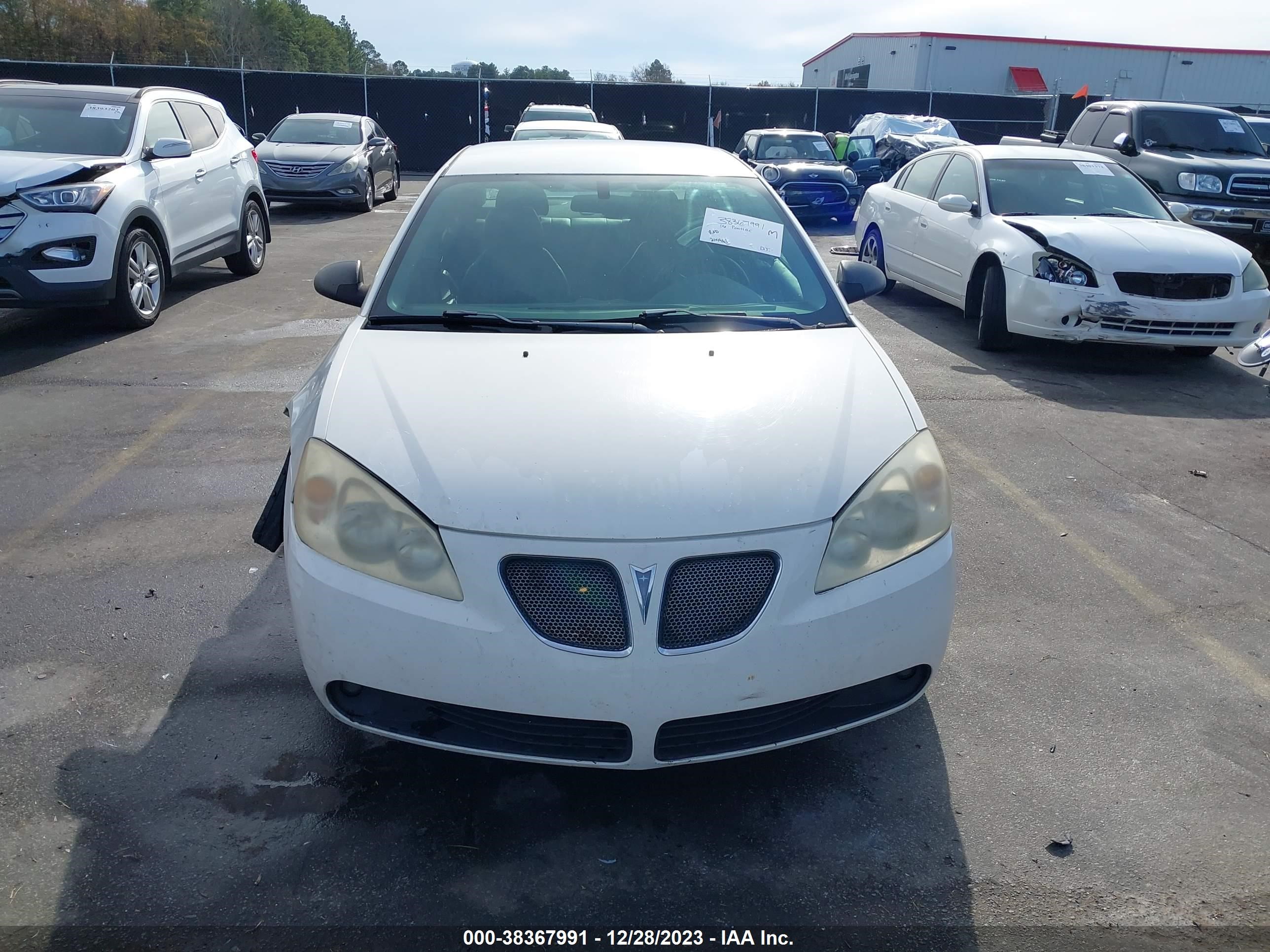 Photo 11 VIN: 1G2ZH558664198780 - PONTIAC G6 