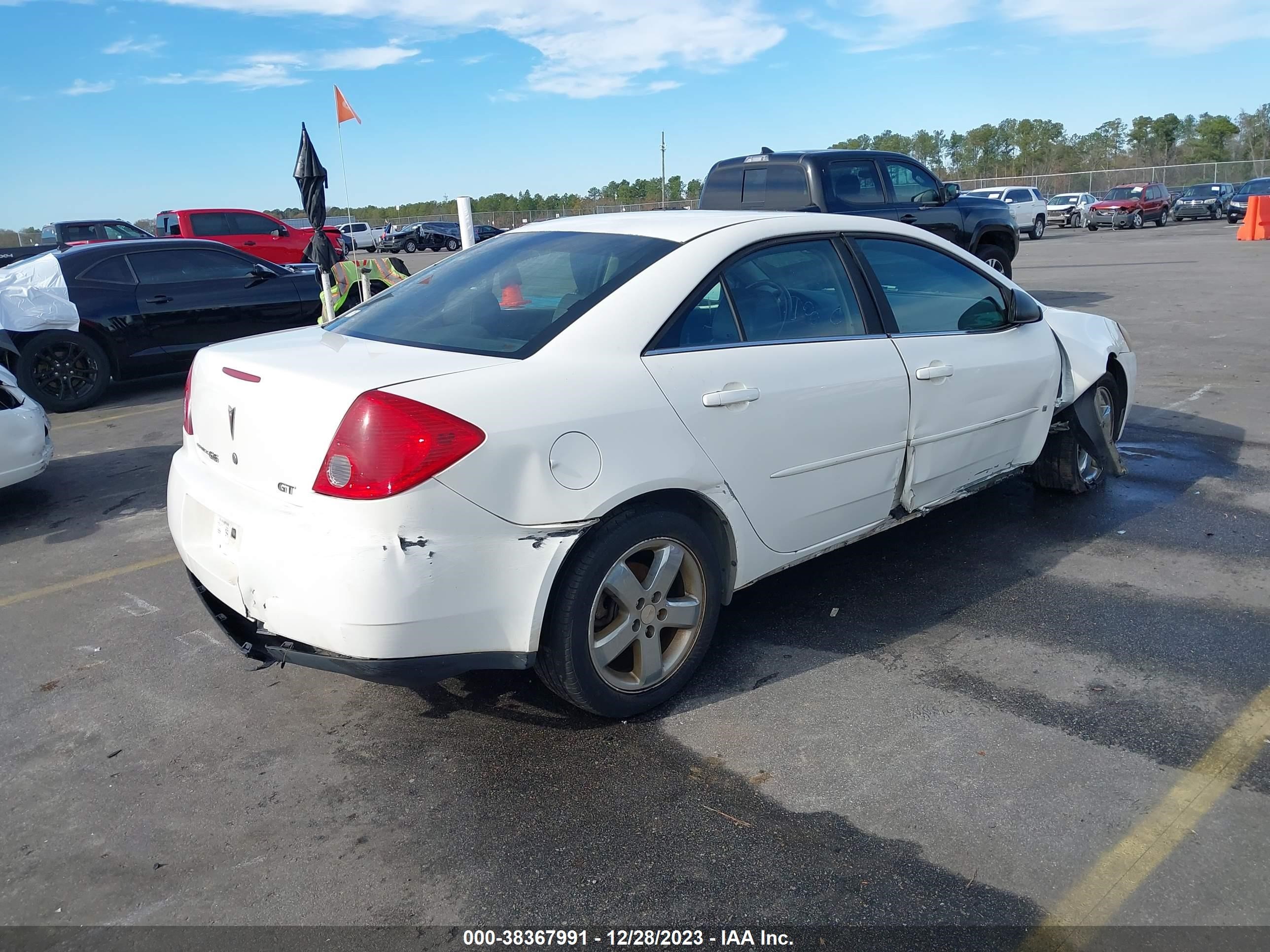 Photo 3 VIN: 1G2ZH558664198780 - PONTIAC G6 