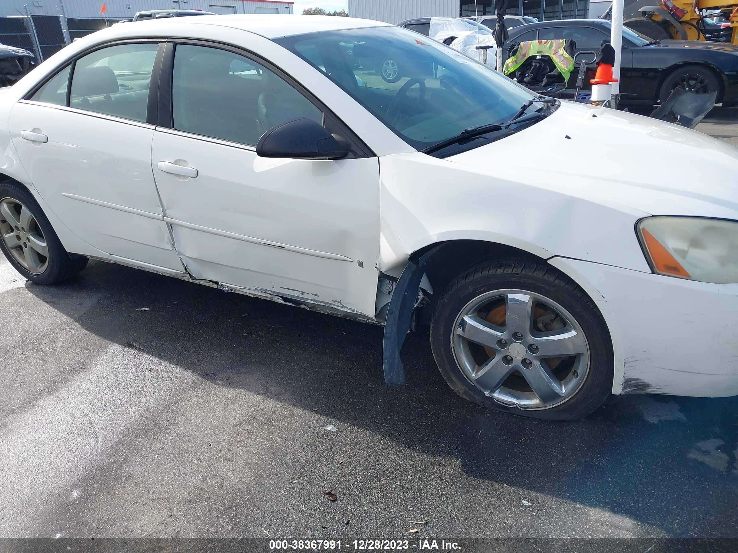 Photo 5 VIN: 1G2ZH558664198780 - PONTIAC G6 