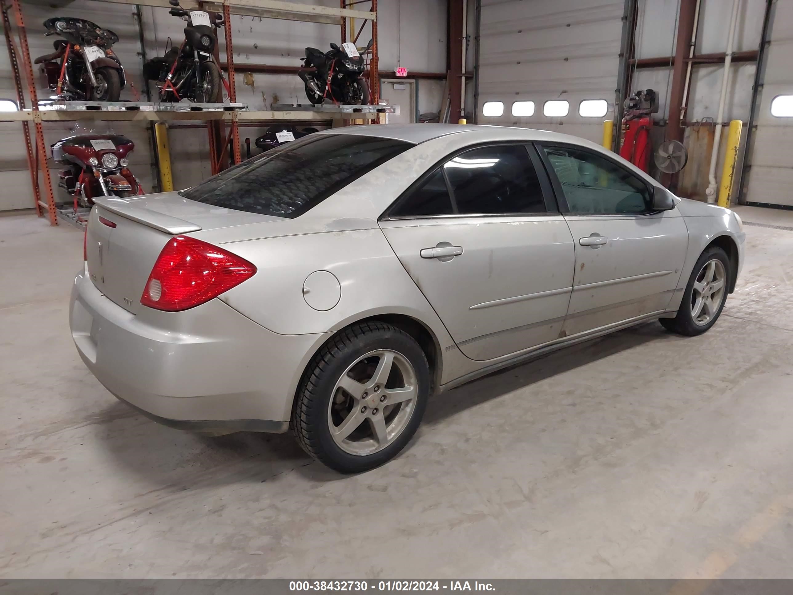 Photo 3 VIN: 1G2ZH57N094194067 - PONTIAC G6 