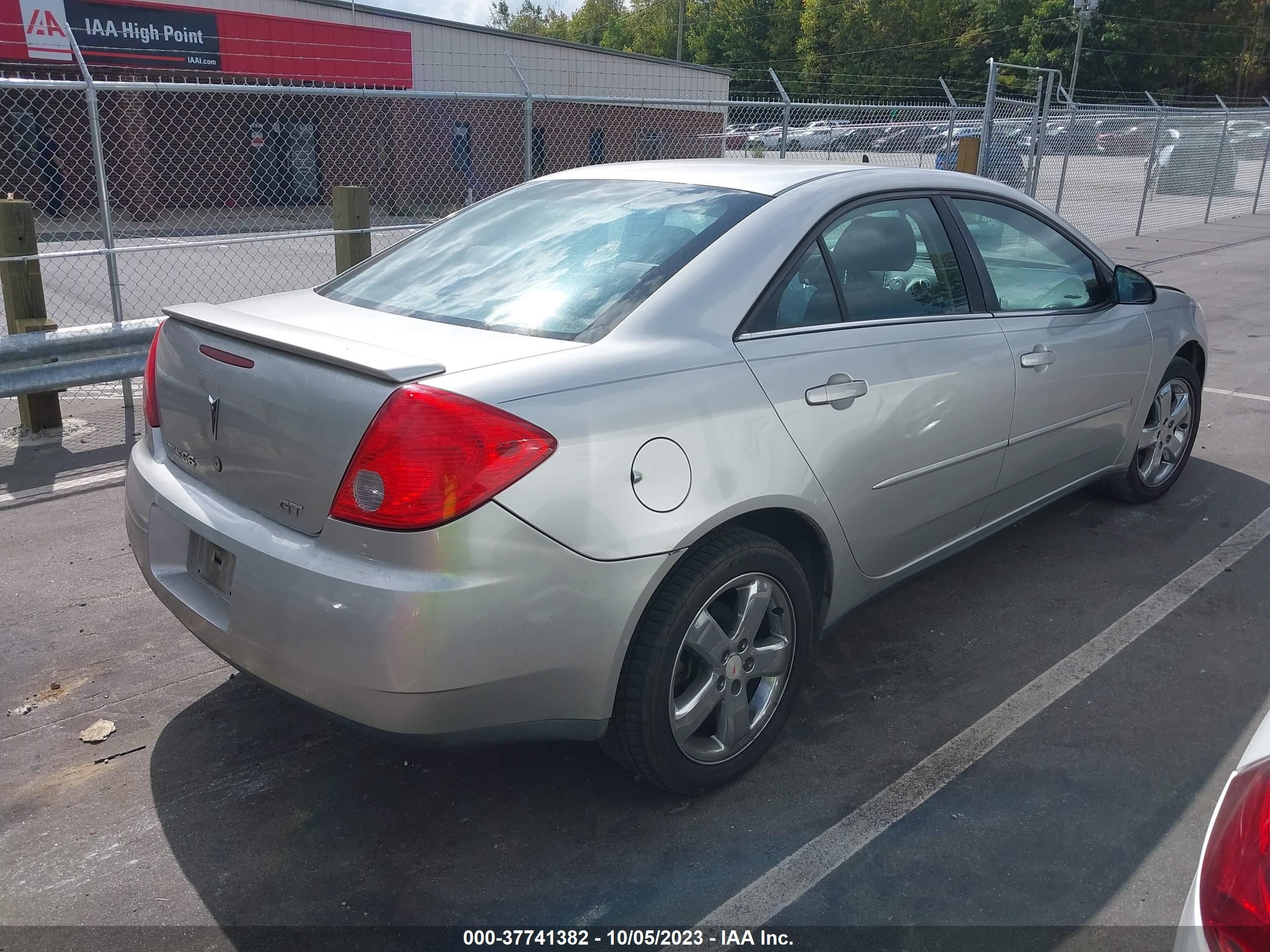 Photo 3 VIN: 1G2ZH57N284191699 - PONTIAC G6 