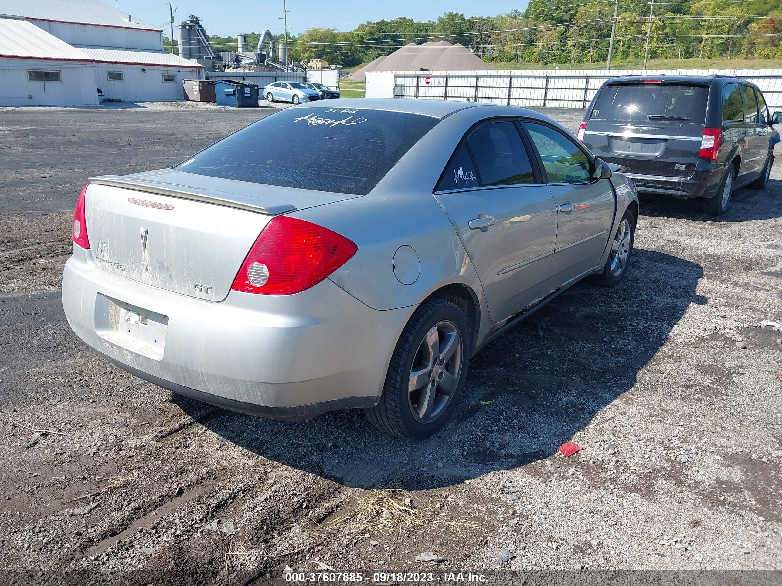 Photo 3 VIN: 1G2ZH57N284193260 - PONTIAC G6 