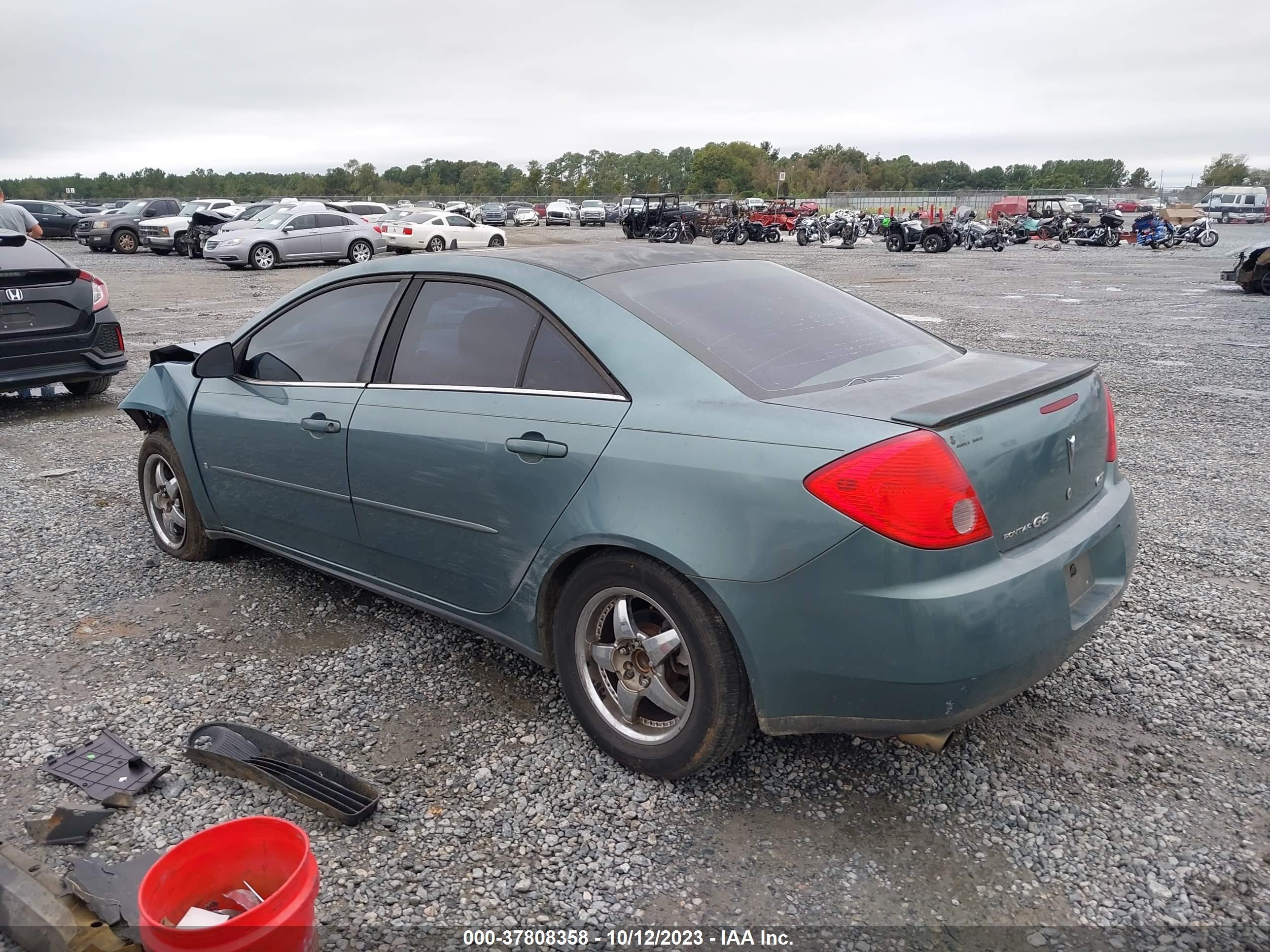 Photo 2 VIN: 1G2ZH57N294127826 - PONTIAC G6 