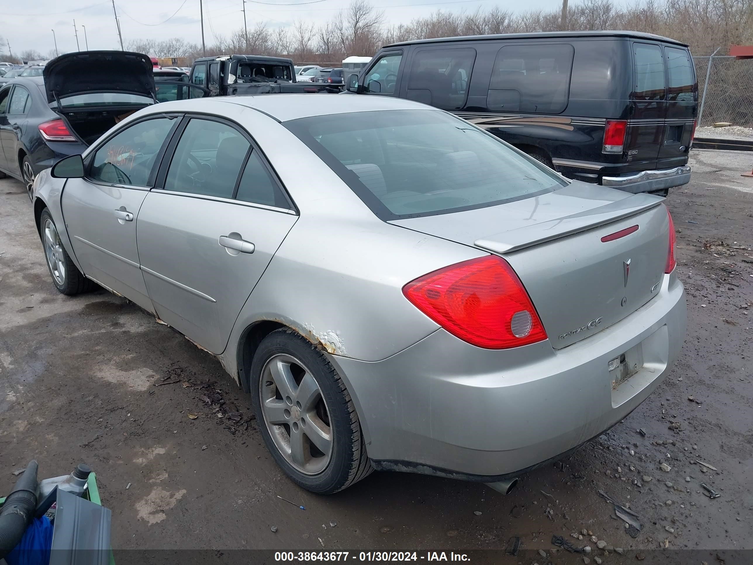 Photo 2 VIN: 1G2ZH57N384291763 - PONTIAC G6 