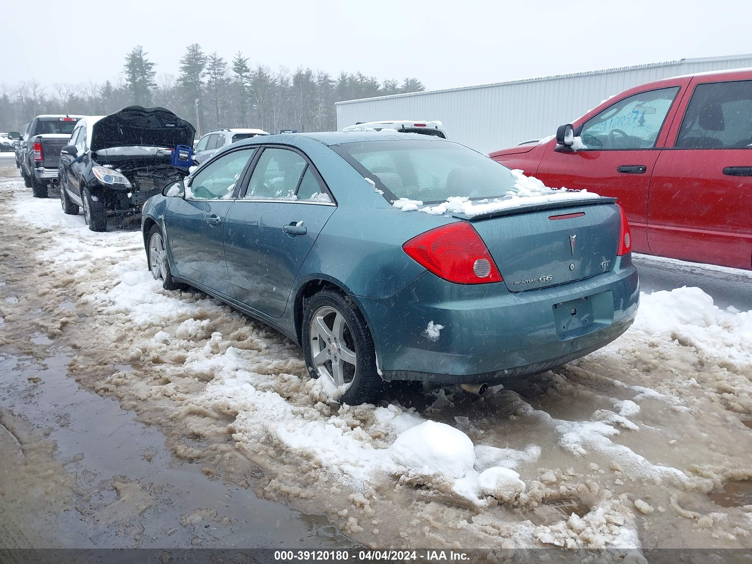 Photo 2 VIN: 1G2ZH57N394127110 - PONTIAC G6 