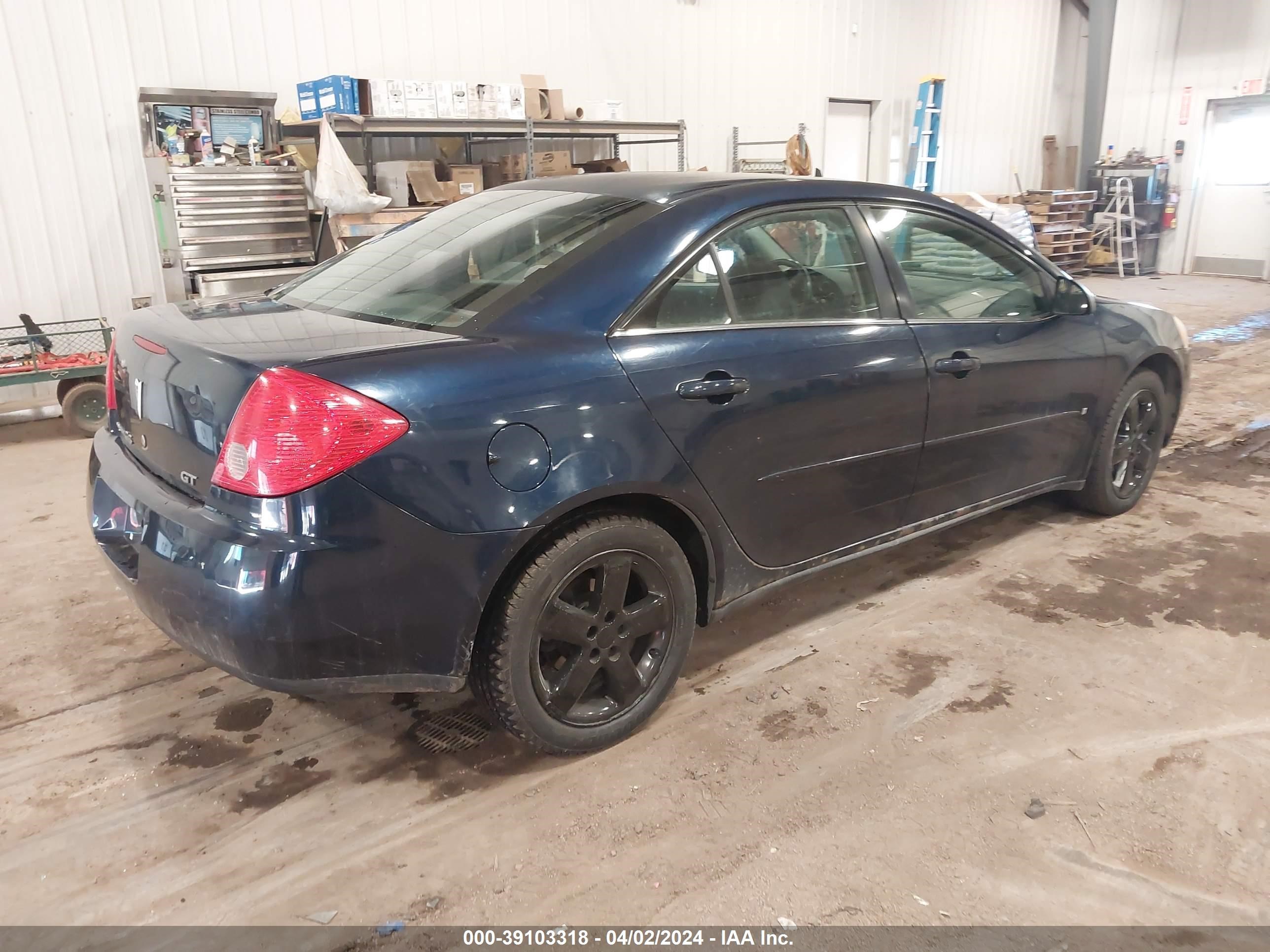 Photo 3 VIN: 1G2ZH57N484121900 - PONTIAC G6 