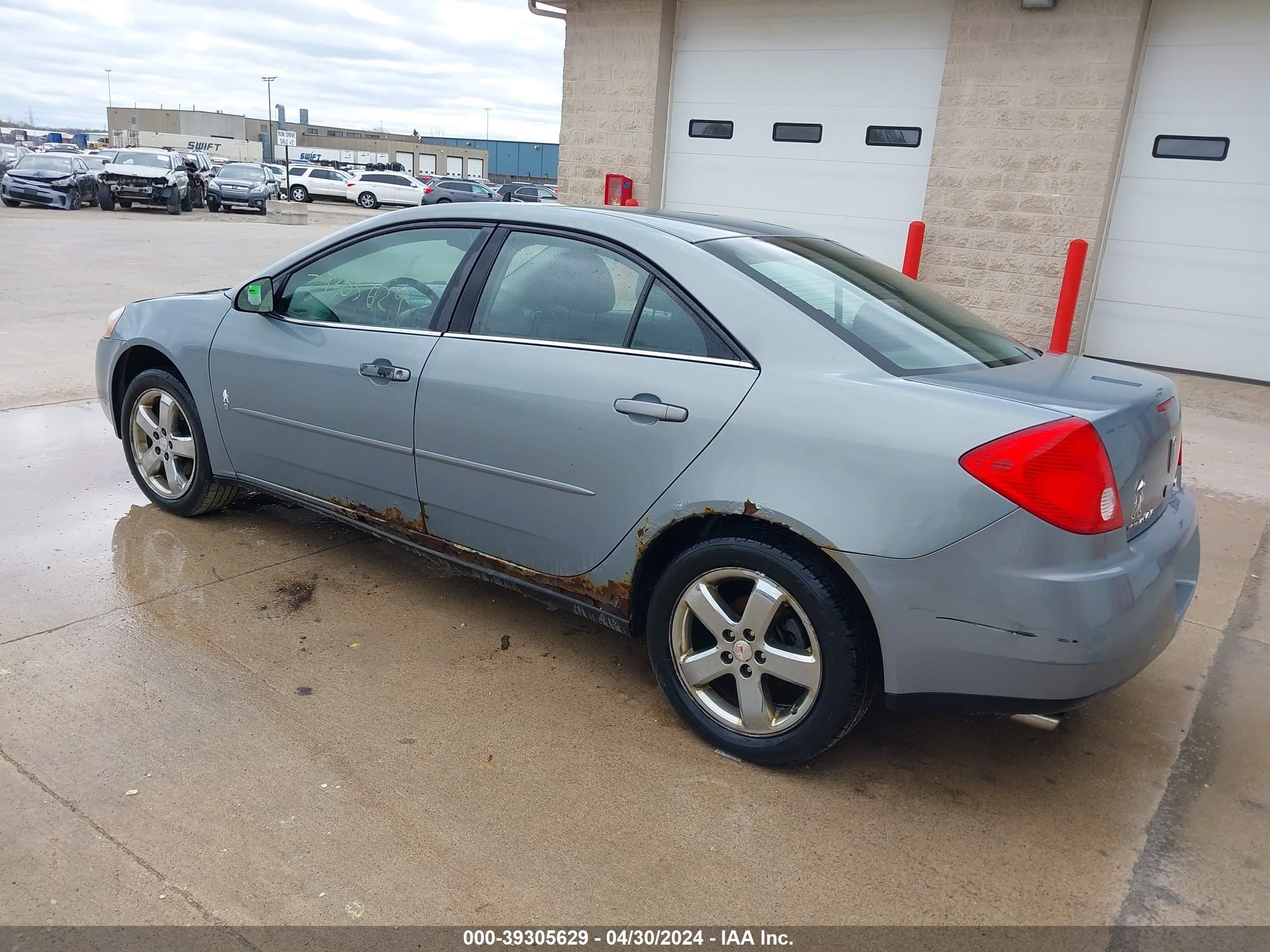 Photo 2 VIN: 1G2ZH57N684127486 - PONTIAC G6 