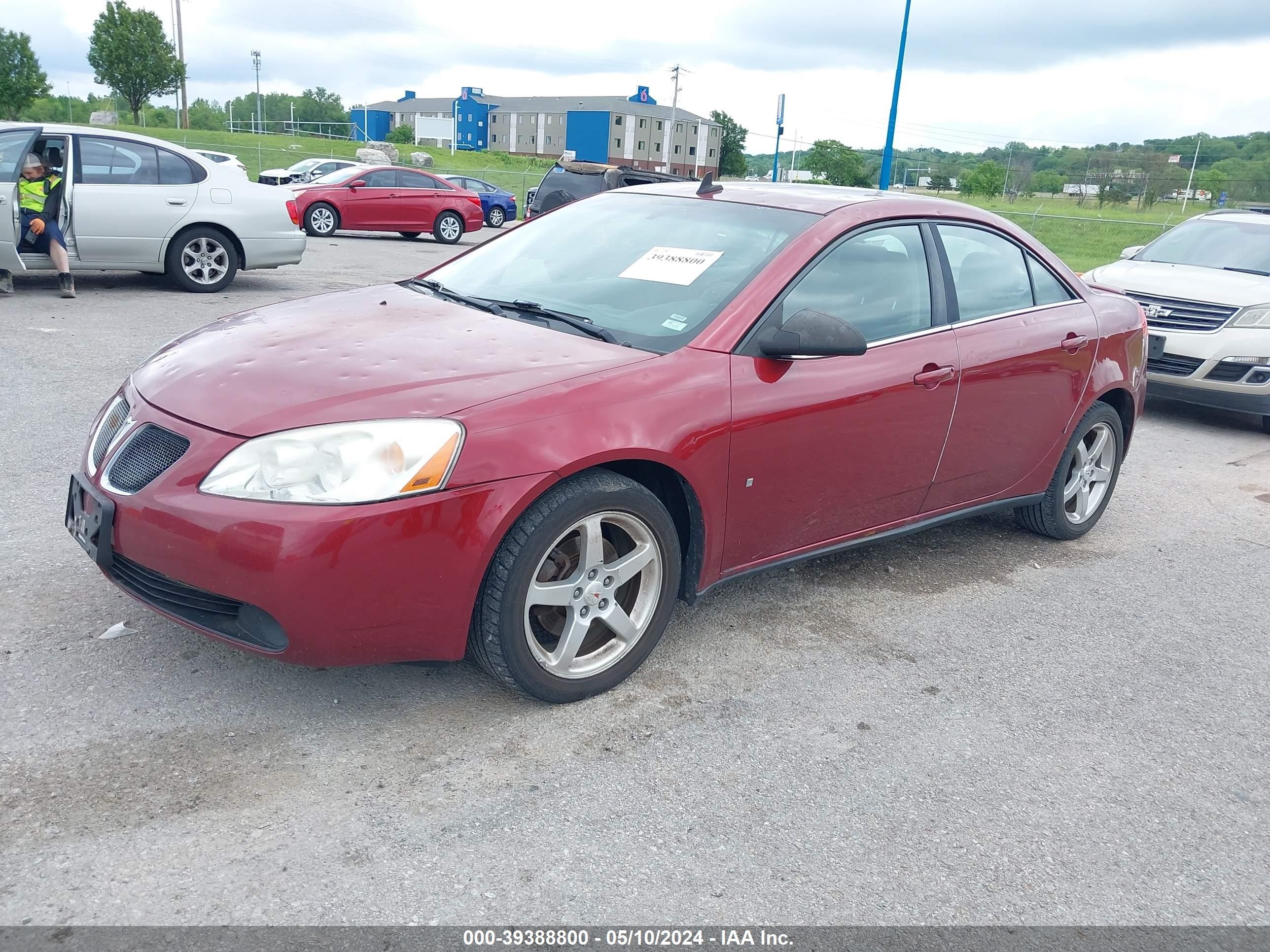 Photo 1 VIN: 1G2ZH57N694100810 - PONTIAC G6 