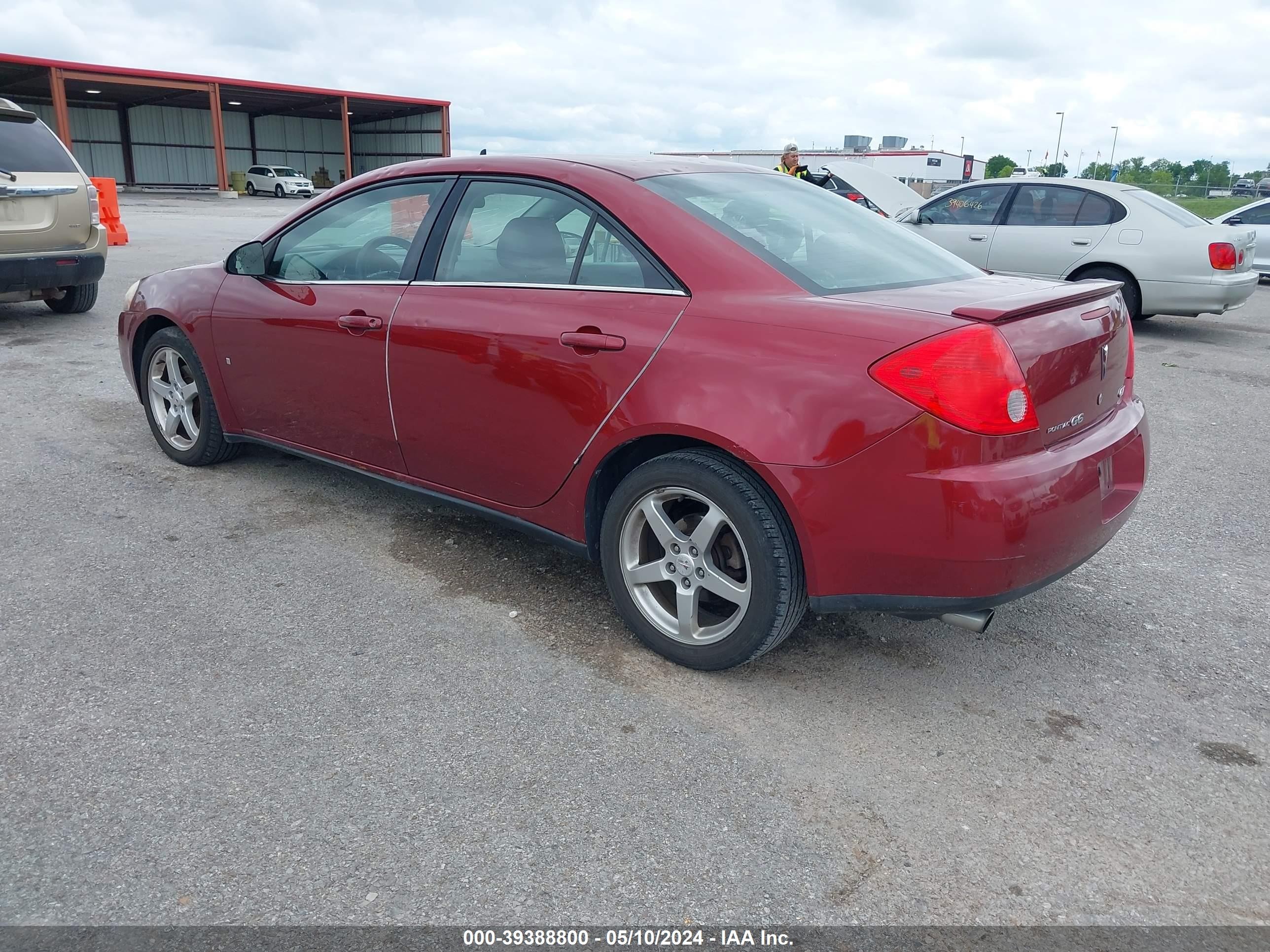 Photo 2 VIN: 1G2ZH57N694100810 - PONTIAC G6 