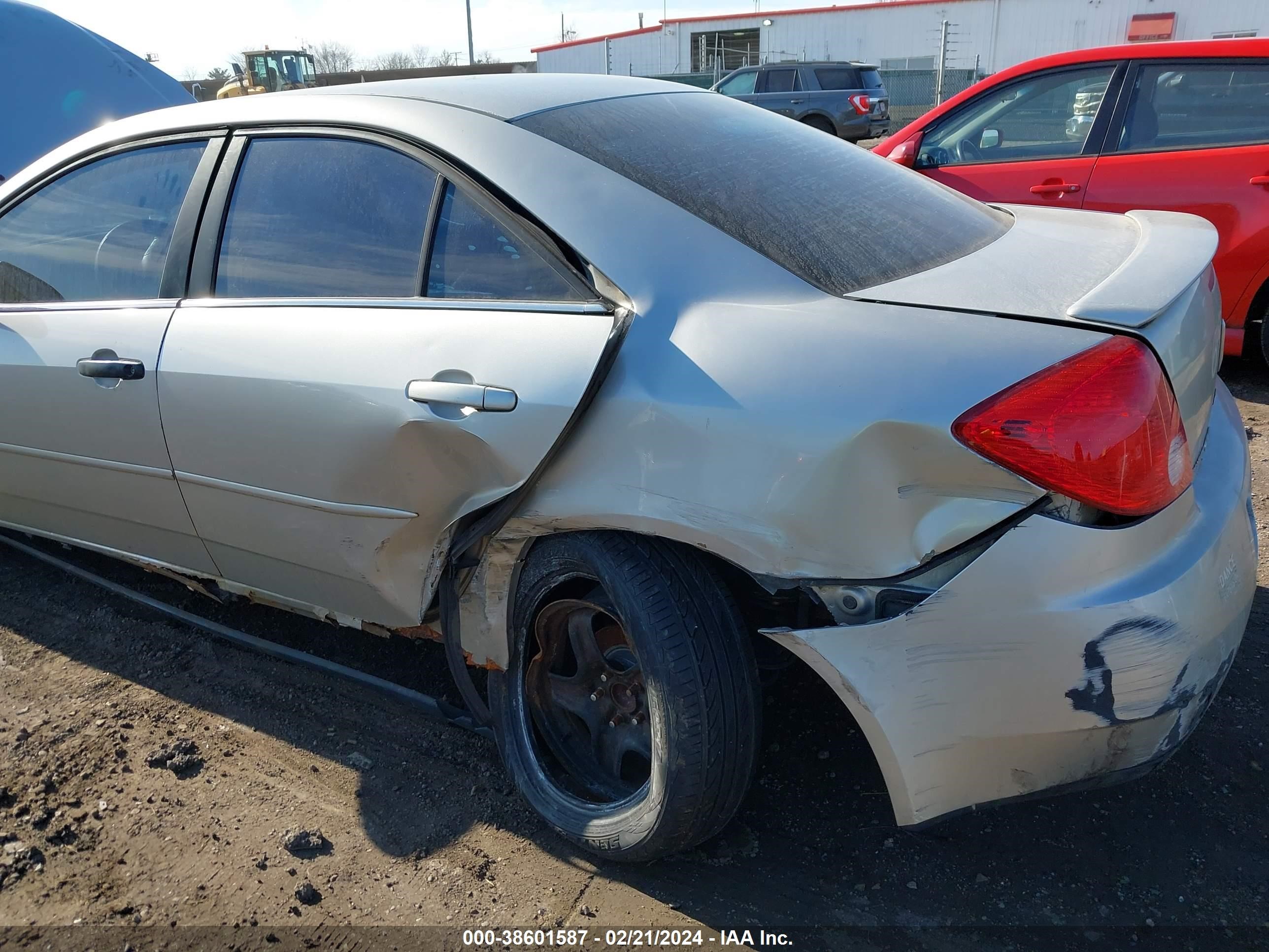 Photo 5 VIN: 1G2ZH58N174160084 - PONTIAC G6 