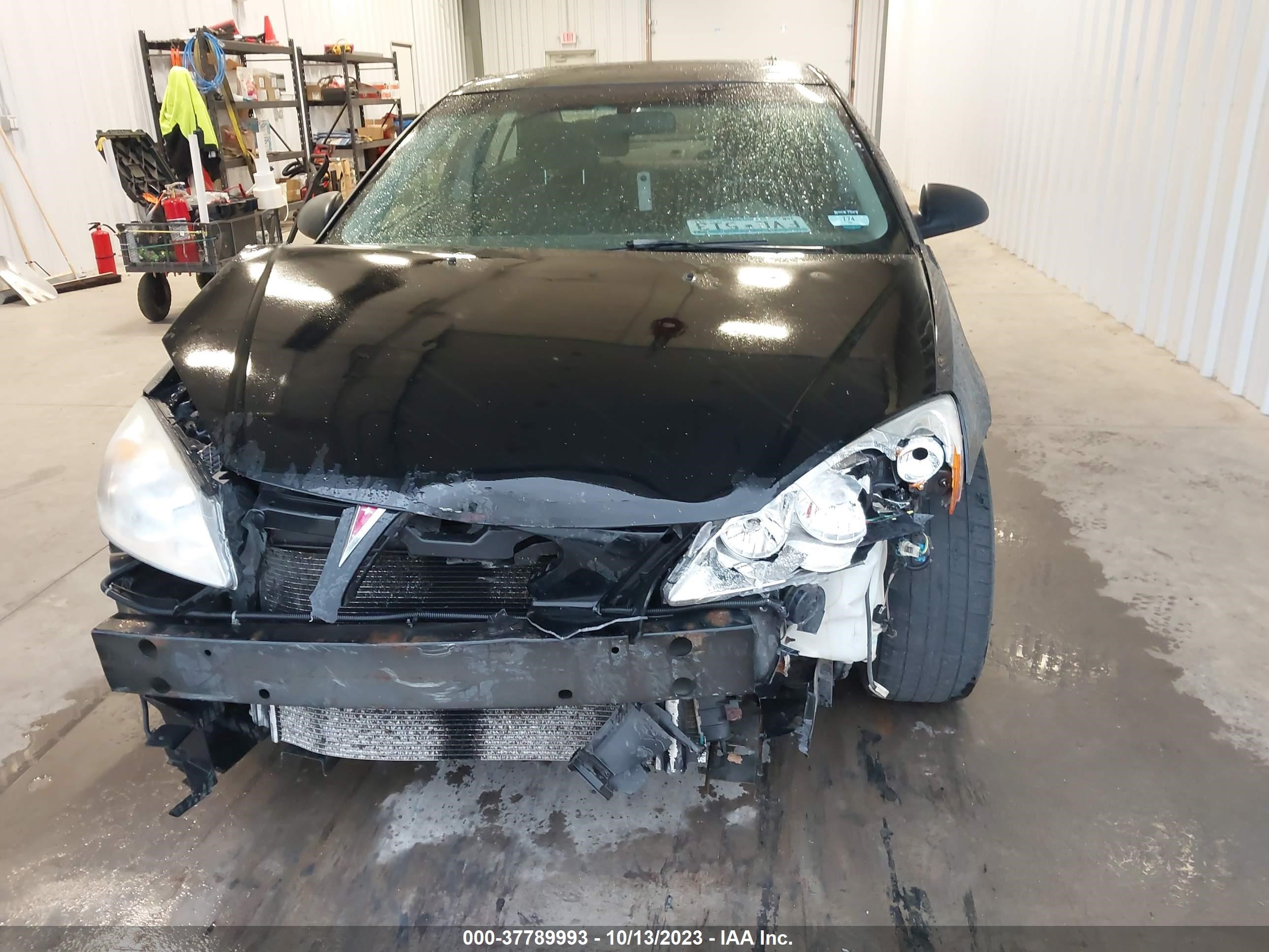 Photo 11 VIN: 1G2ZH58N374233410 - PONTIAC G6 