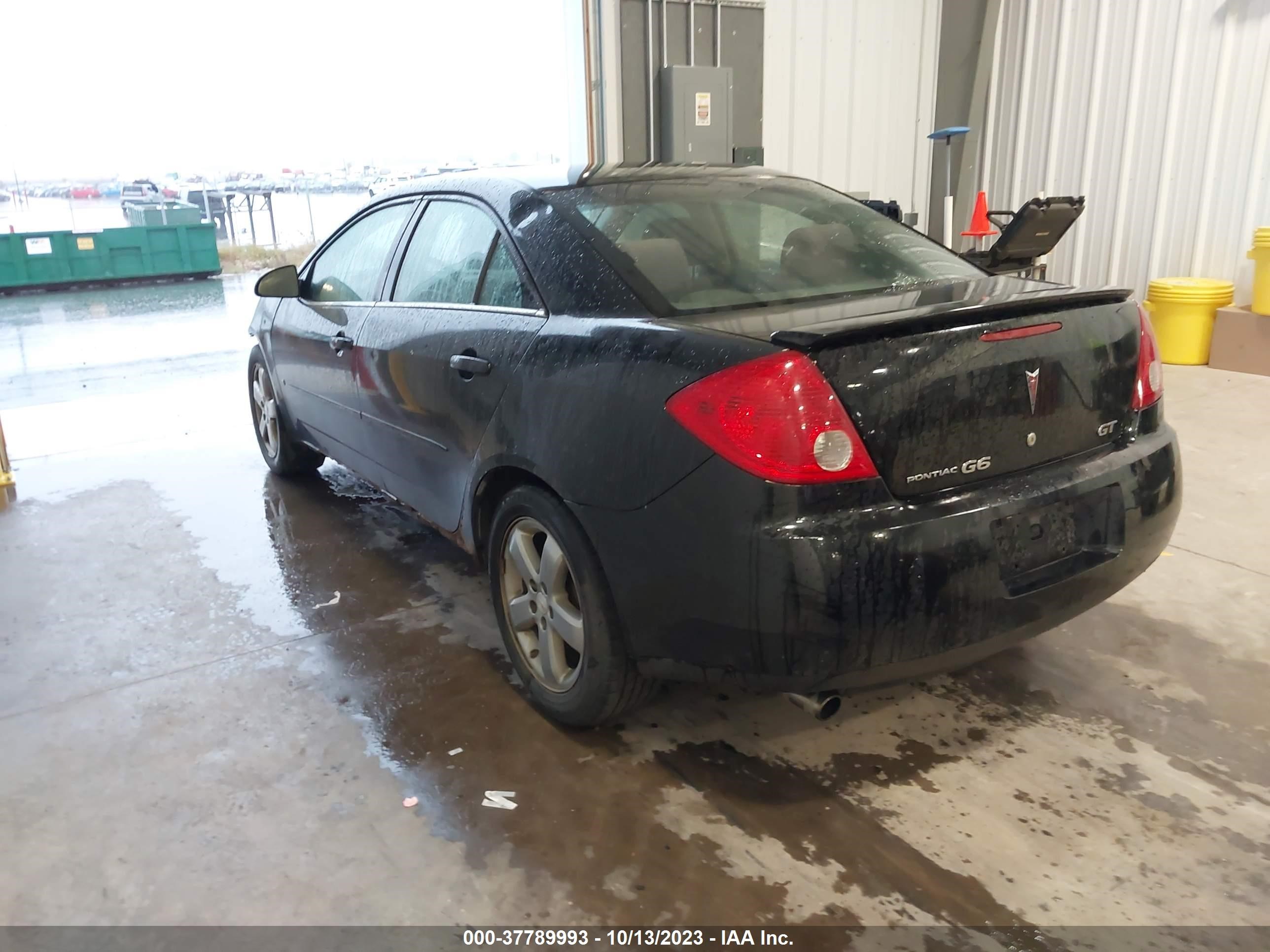 Photo 2 VIN: 1G2ZH58N374233410 - PONTIAC G6 