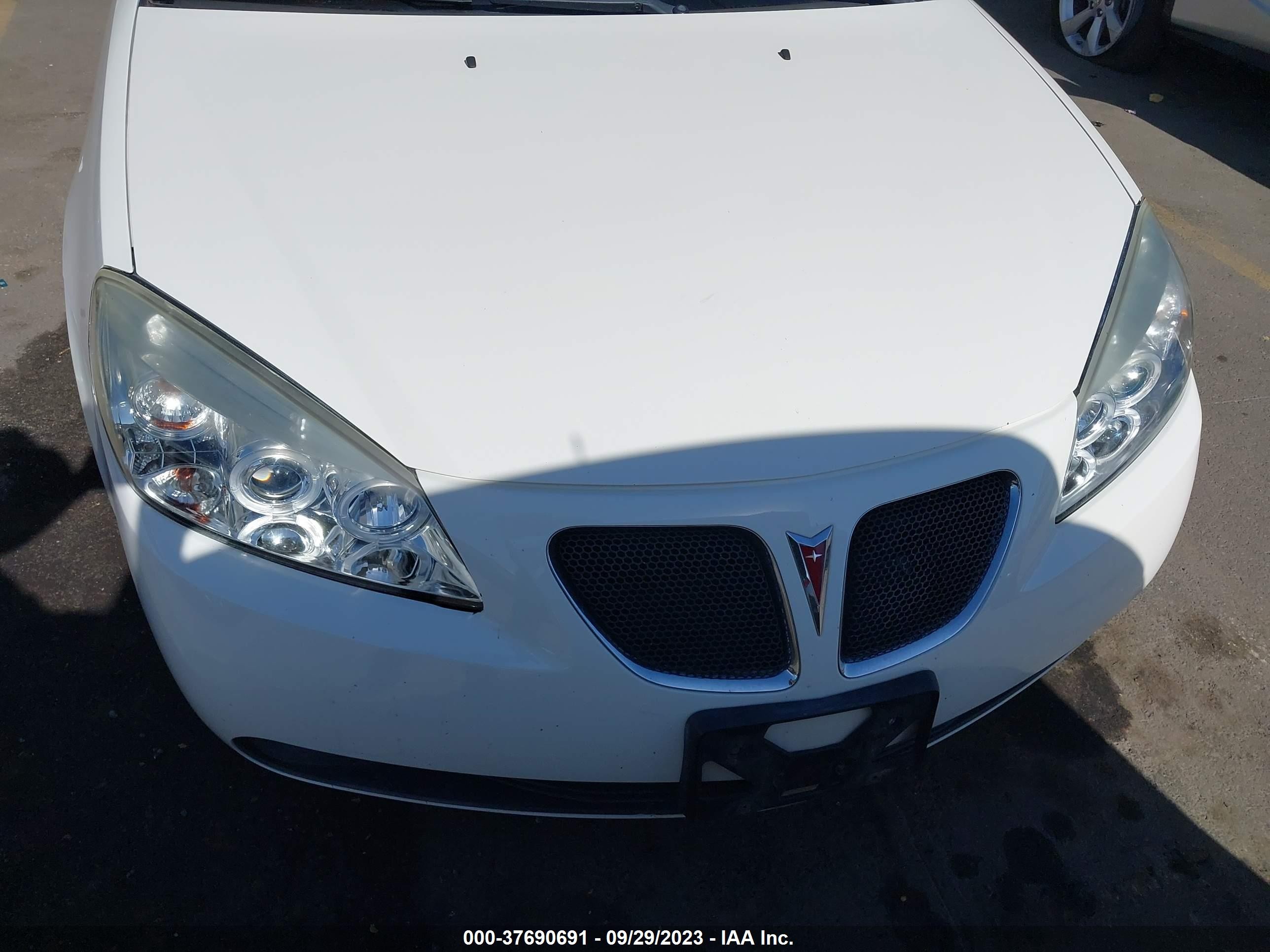 Photo 11 VIN: 1G2ZH58N674222336 - PONTIAC G6 