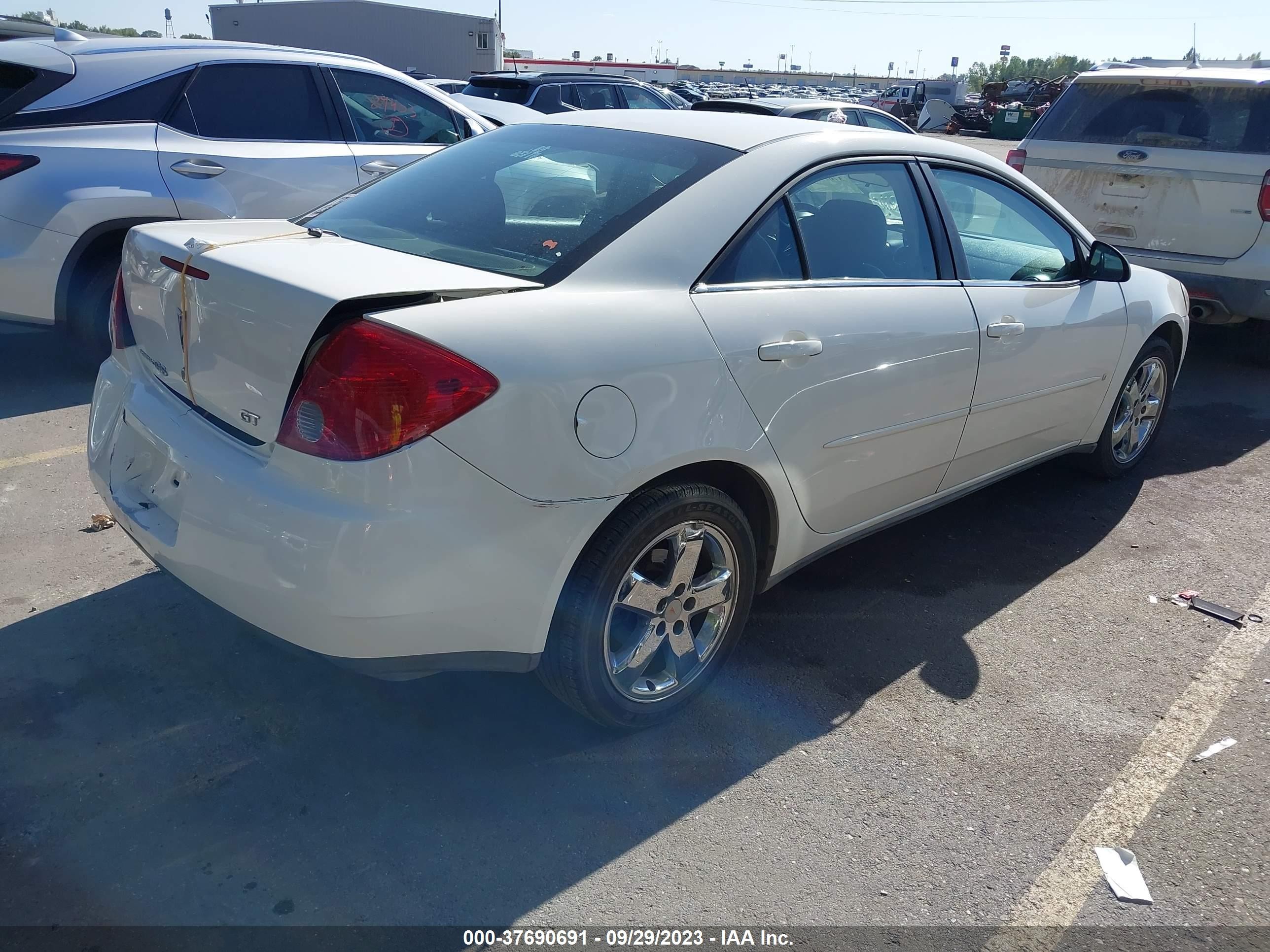 Photo 3 VIN: 1G2ZH58N674222336 - PONTIAC G6 