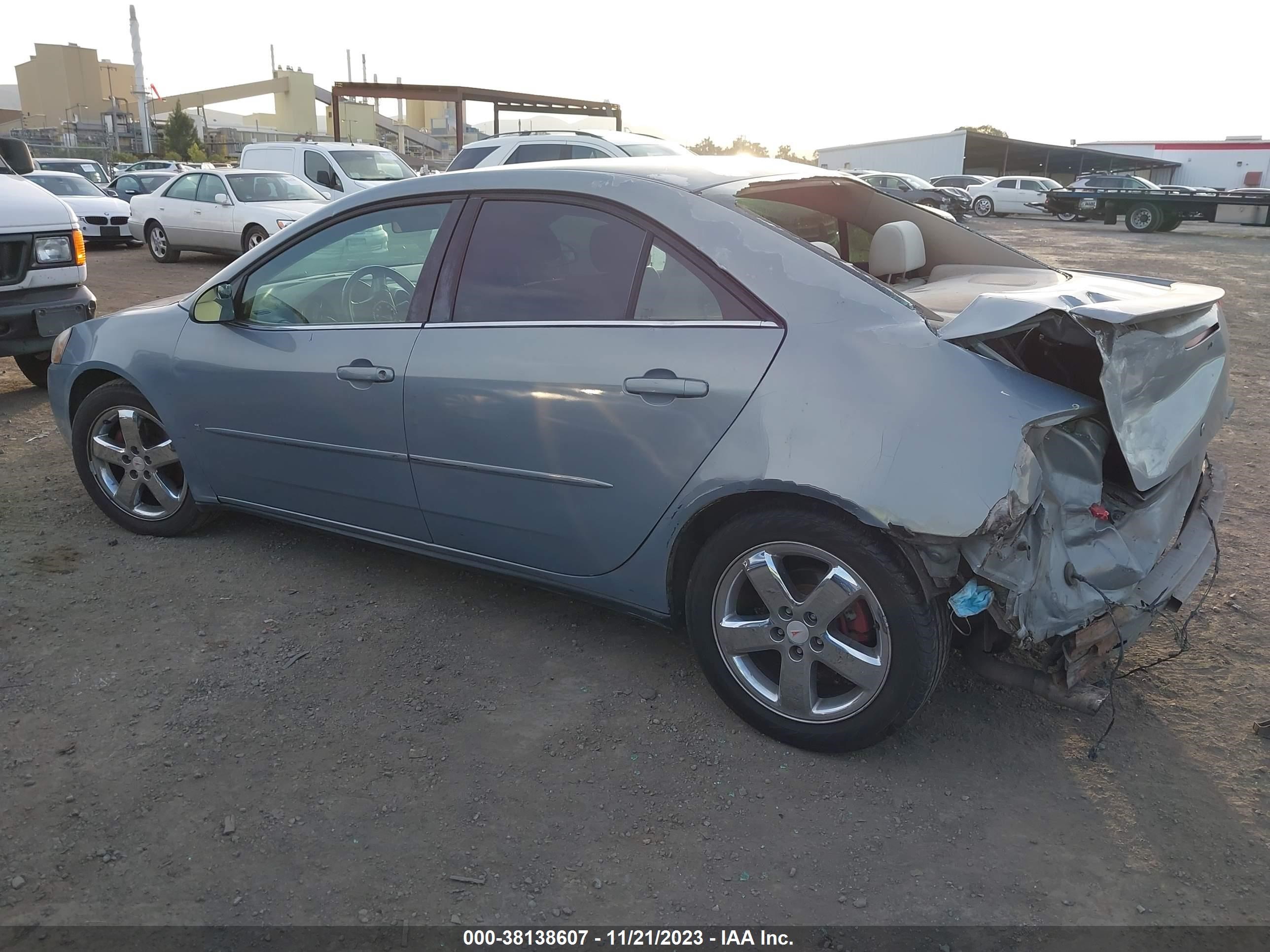 Photo 2 VIN: 1G2ZH58N874196158 - PONTIAC G6 