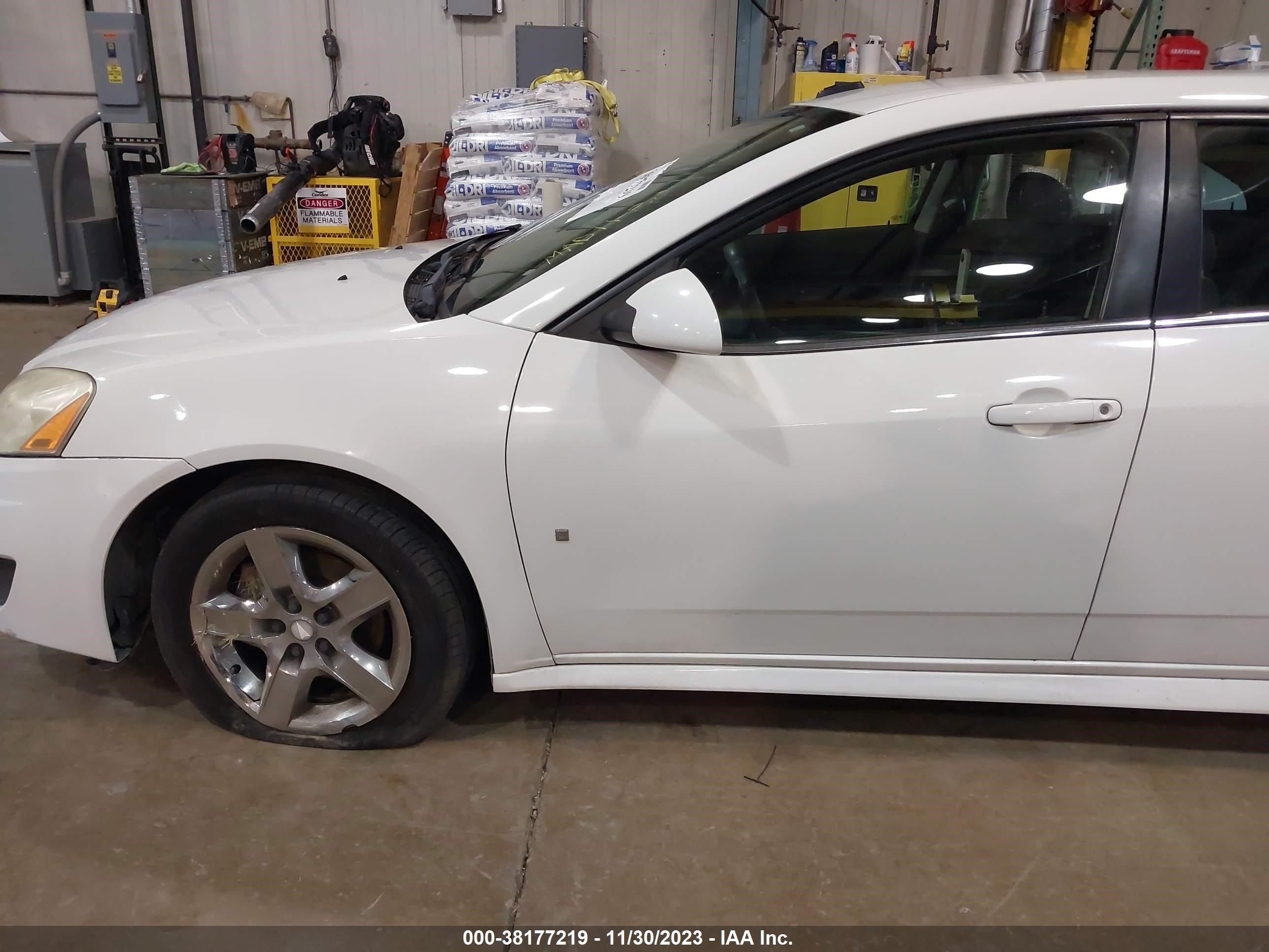 Photo 11 VIN: 1G2ZJ57B894259354 - PONTIAC G6 