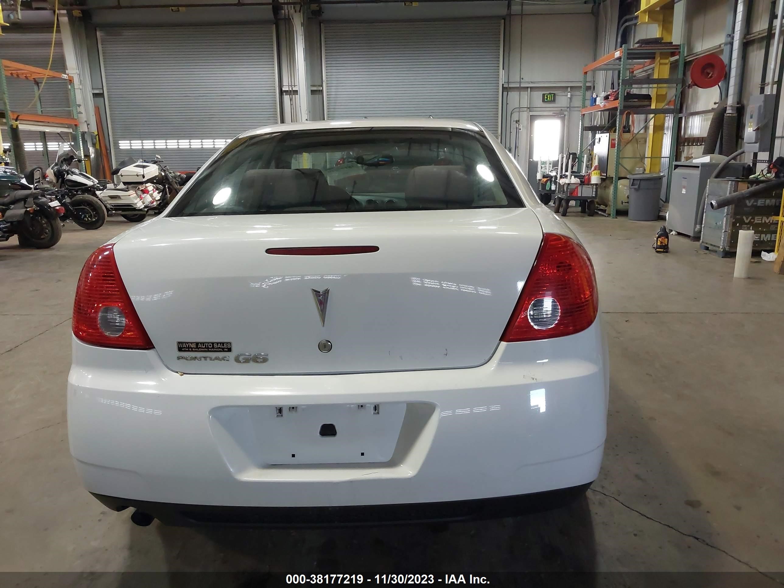 Photo 16 VIN: 1G2ZJ57B894259354 - PONTIAC G6 