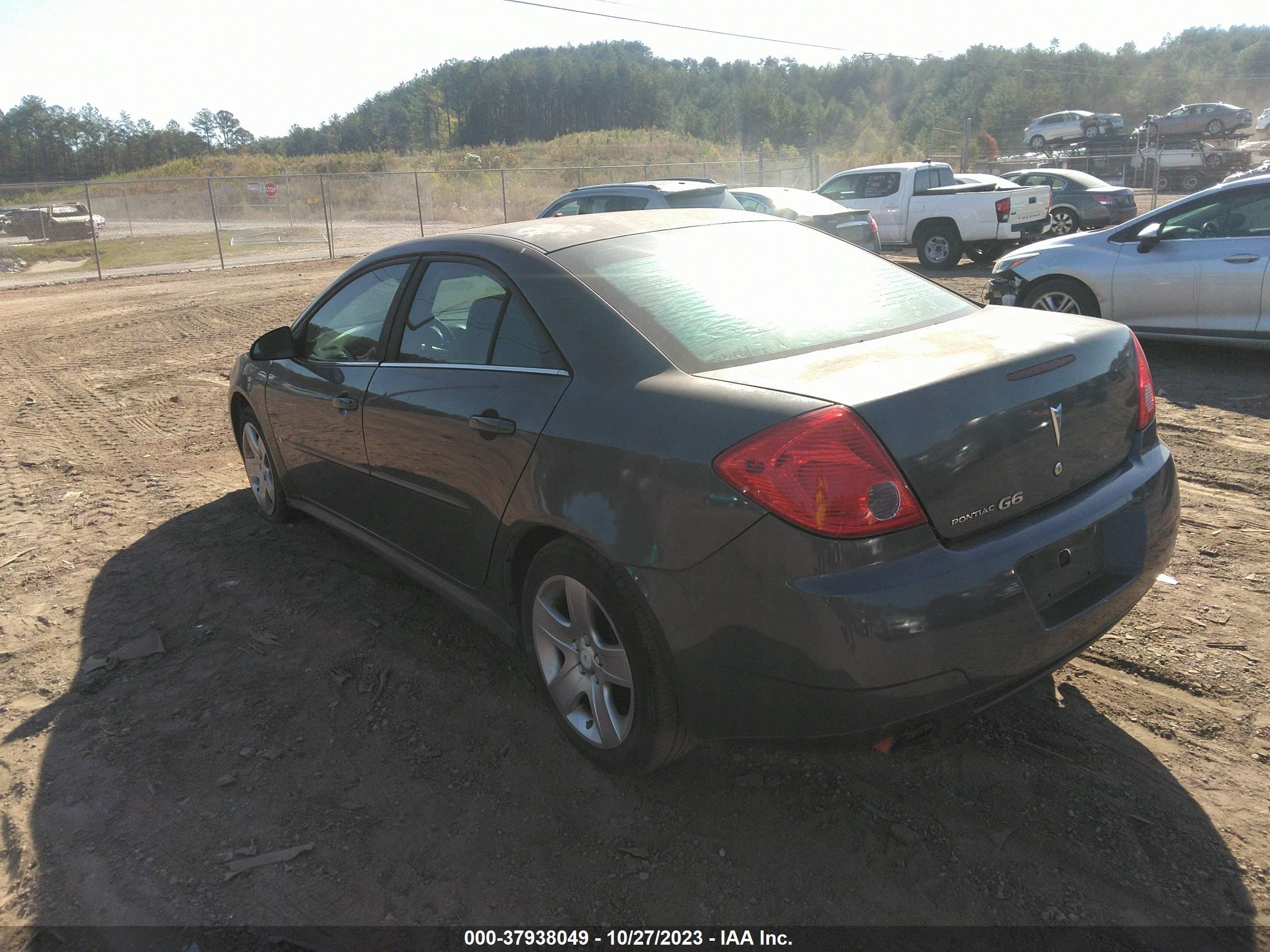 Photo 2 VIN: 1G2ZJ57B894267678 - PONTIAC G6 