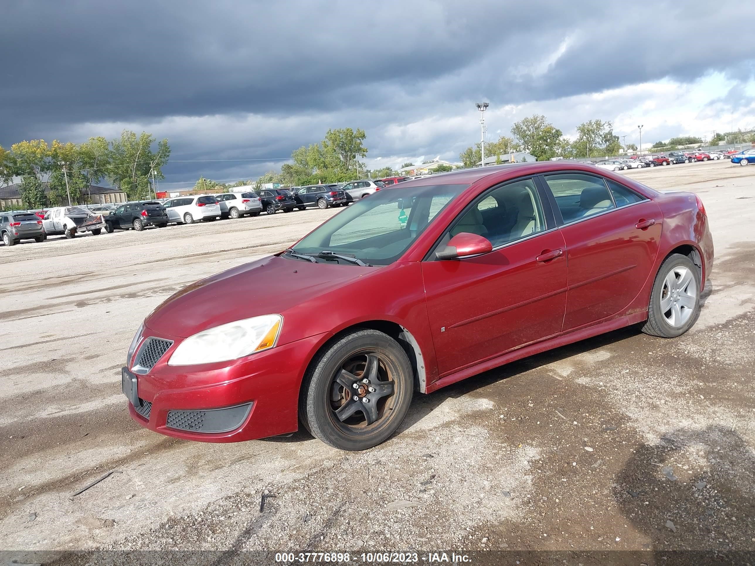 Photo 1 VIN: 1G2ZJ57BX94263681 - PONTIAC G6 