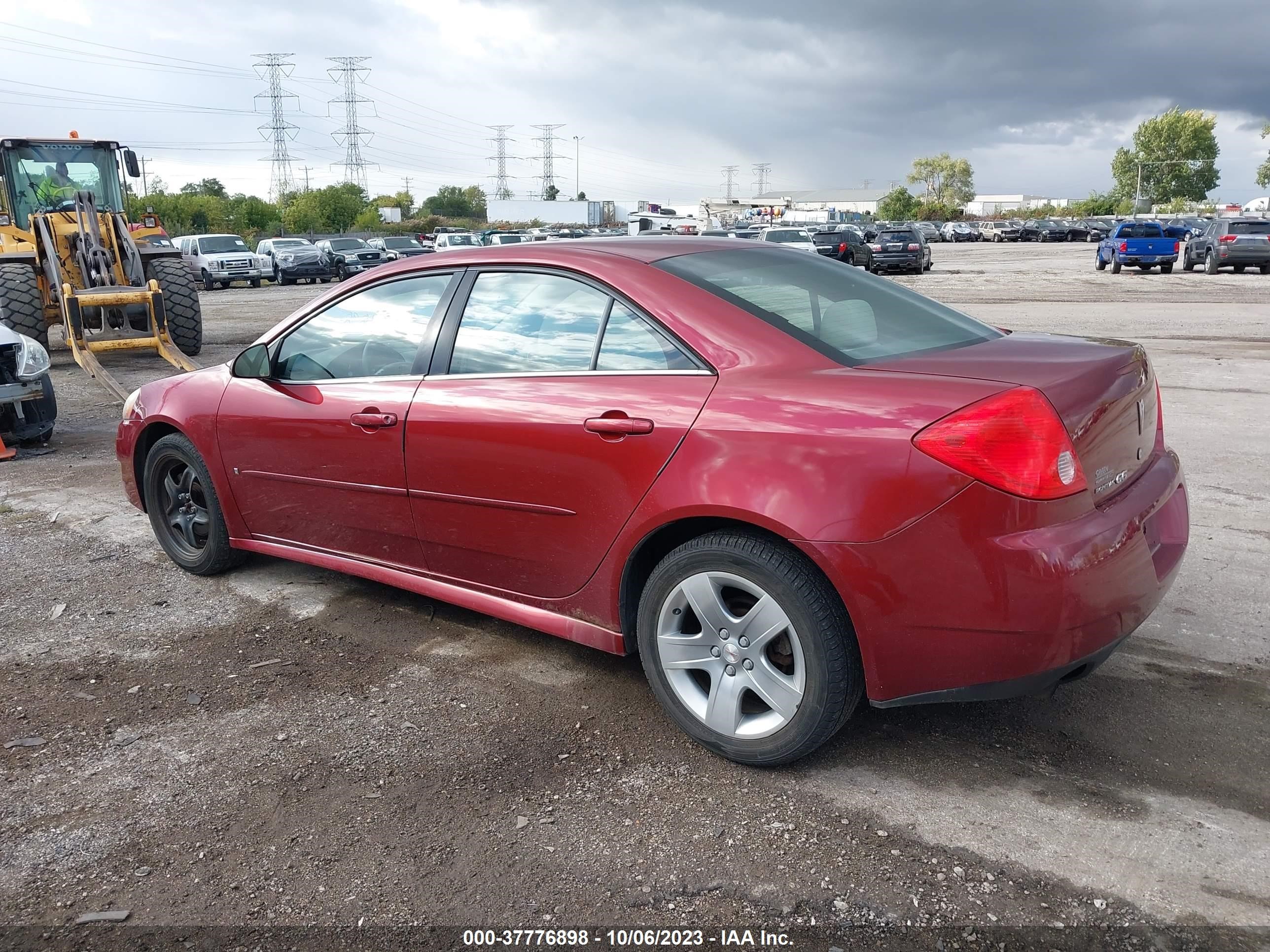 Photo 2 VIN: 1G2ZJ57BX94263681 - PONTIAC G6 